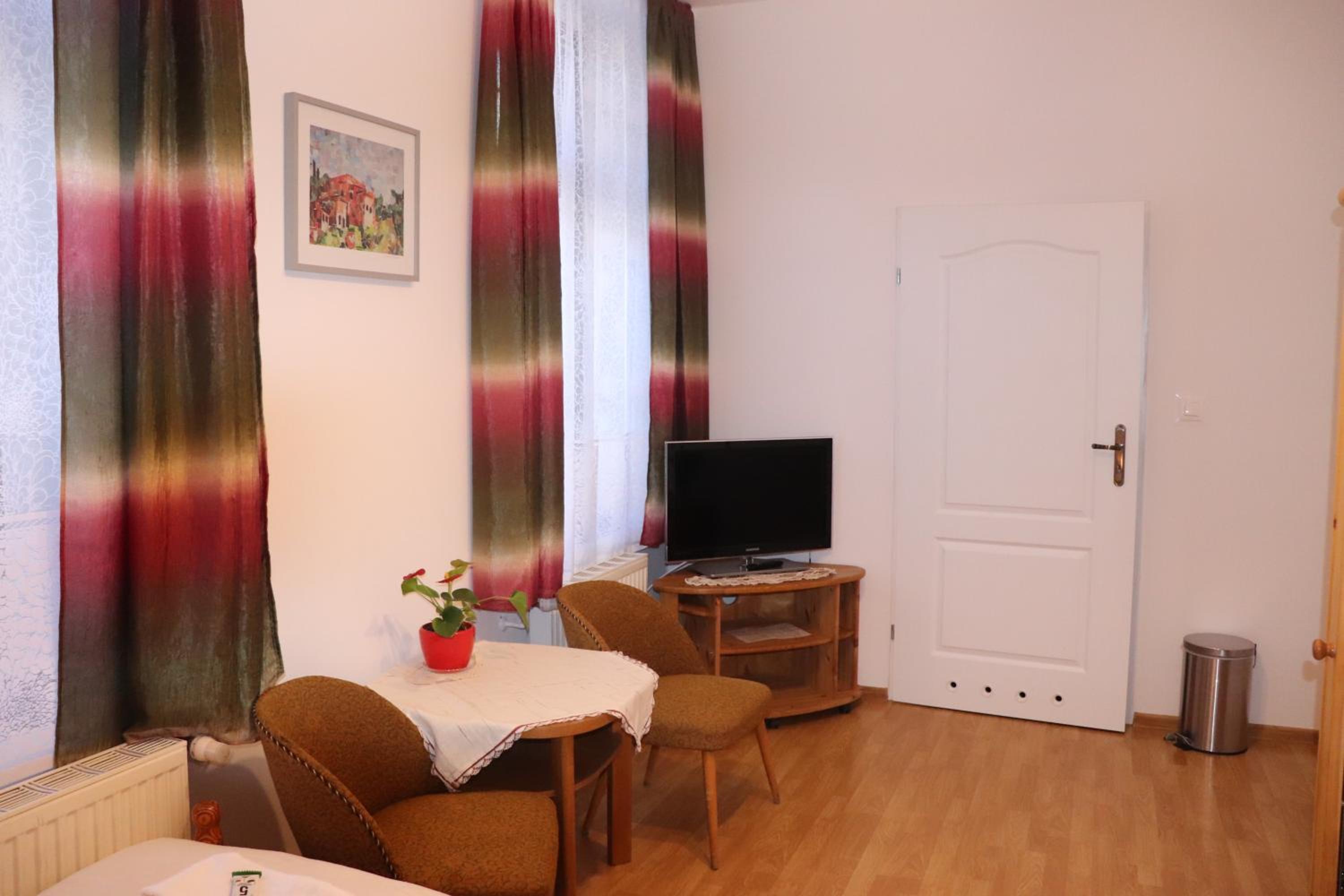 Triple Room - Photo 20
