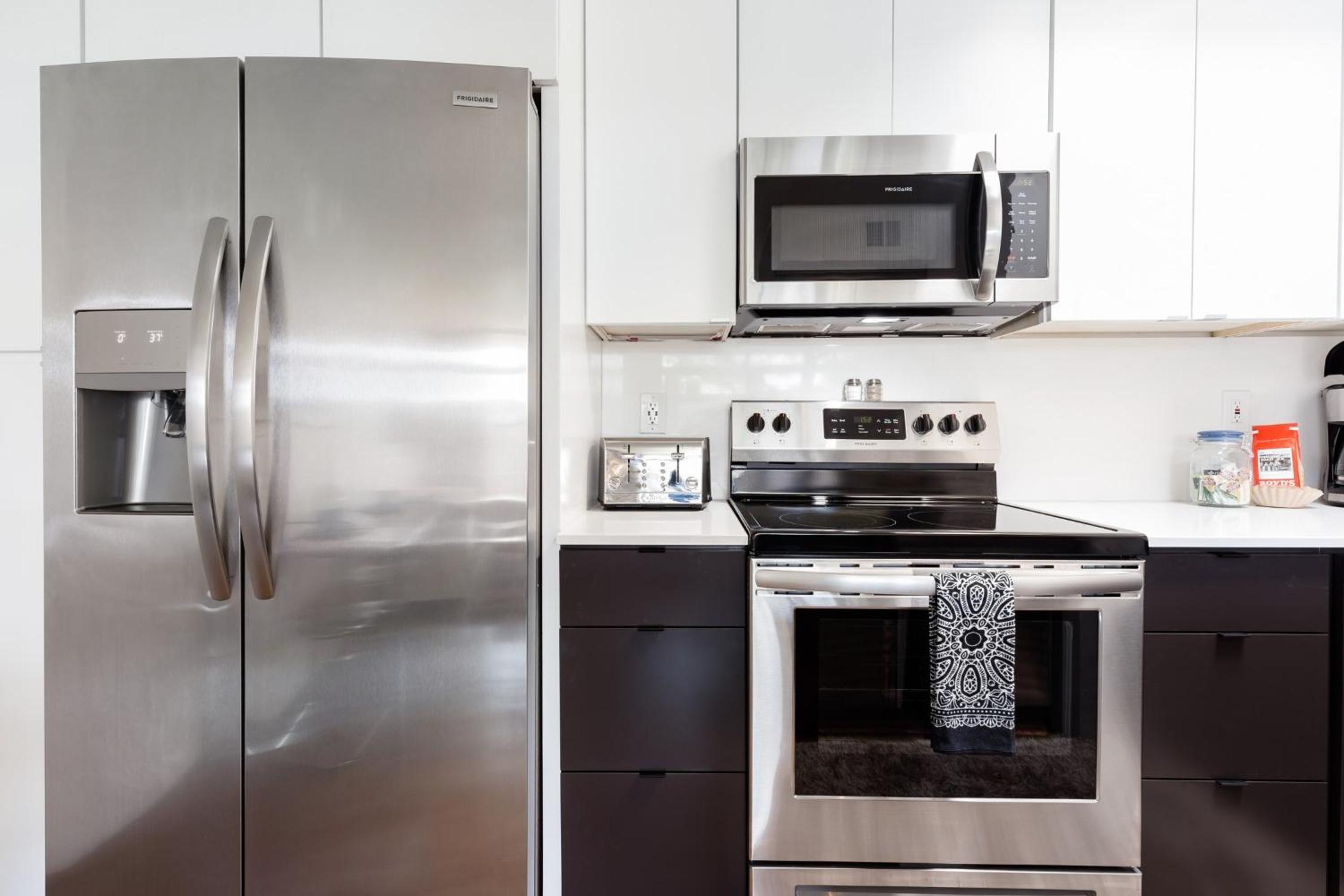 Two-Bedroom Apartment - Photo 14