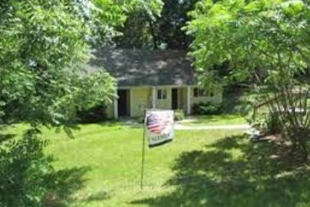 Two-Bedroom House - Photo 21