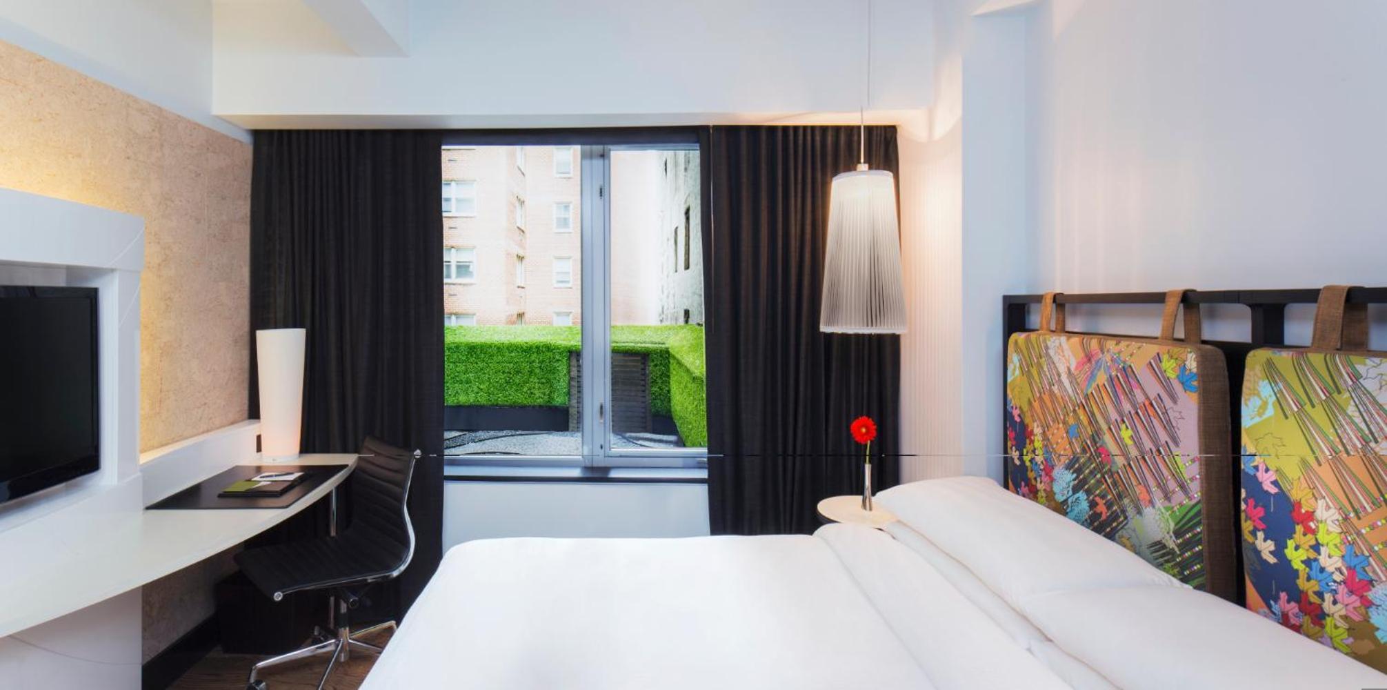 King Room with Courtyard View