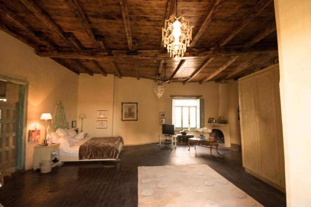 Four-Bedroom House photo 1