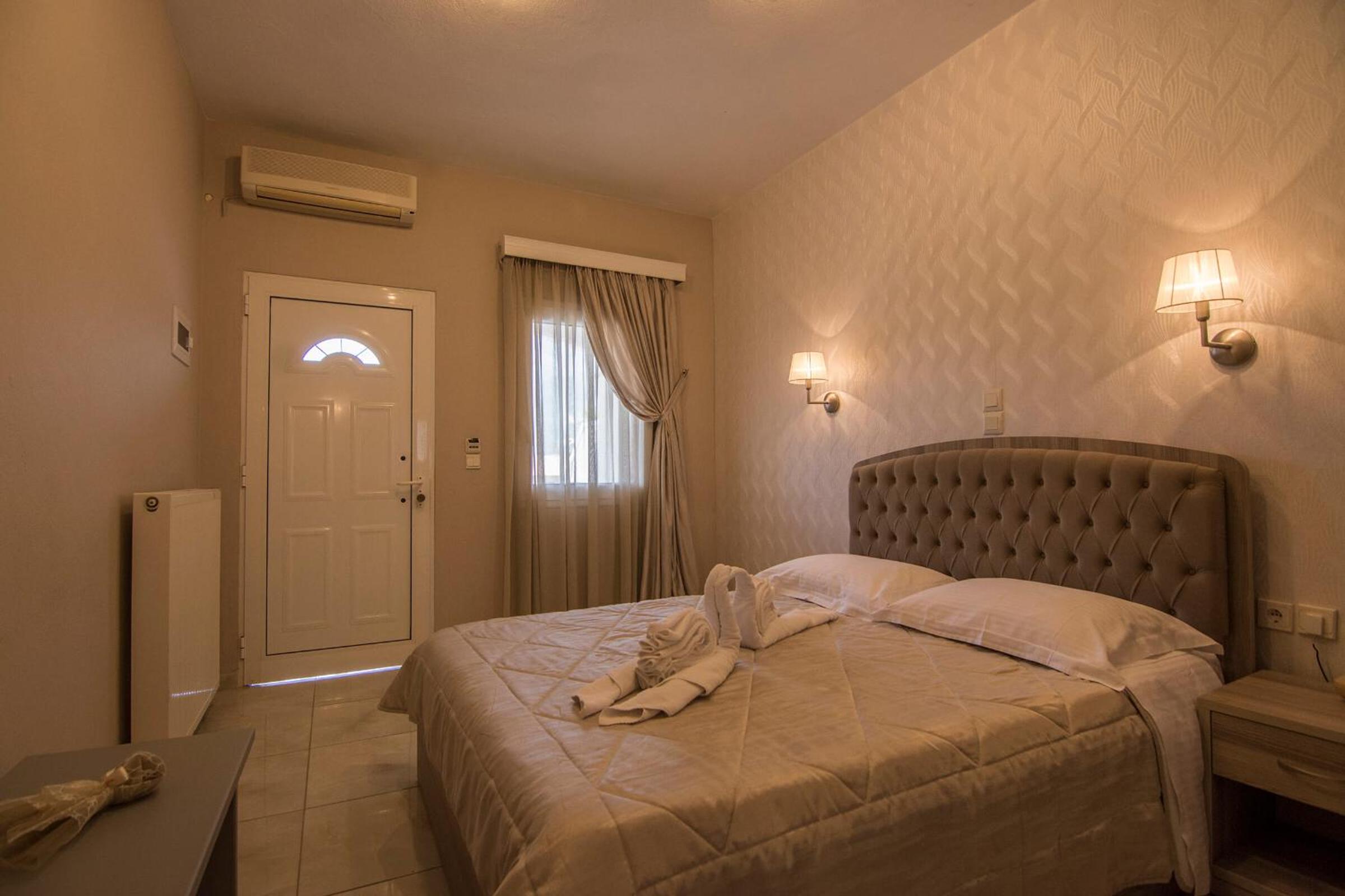 Standard Double or Twin Room photo 3