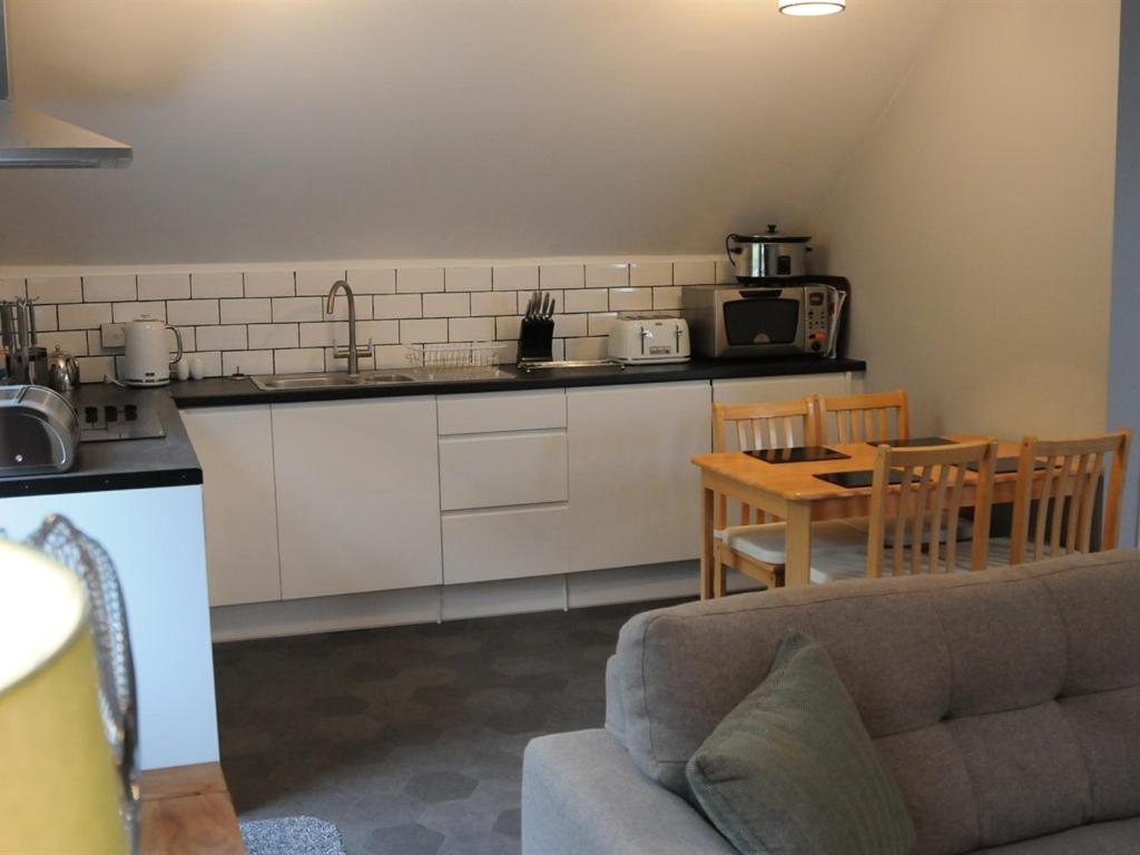 Two-Bedroom Superior Apartment - Photo 48