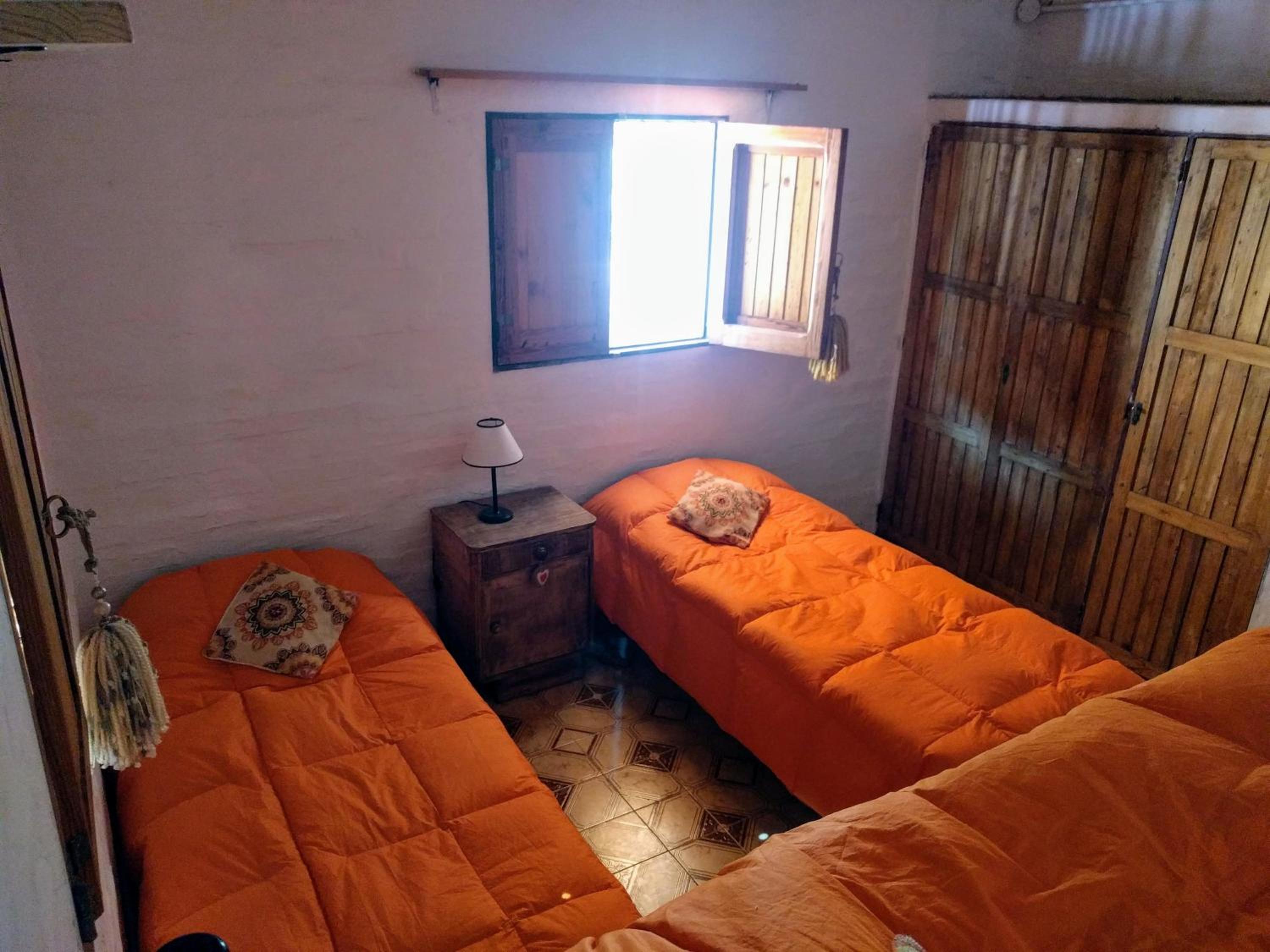 Quadruple Room with Shared Bathroom photo 3