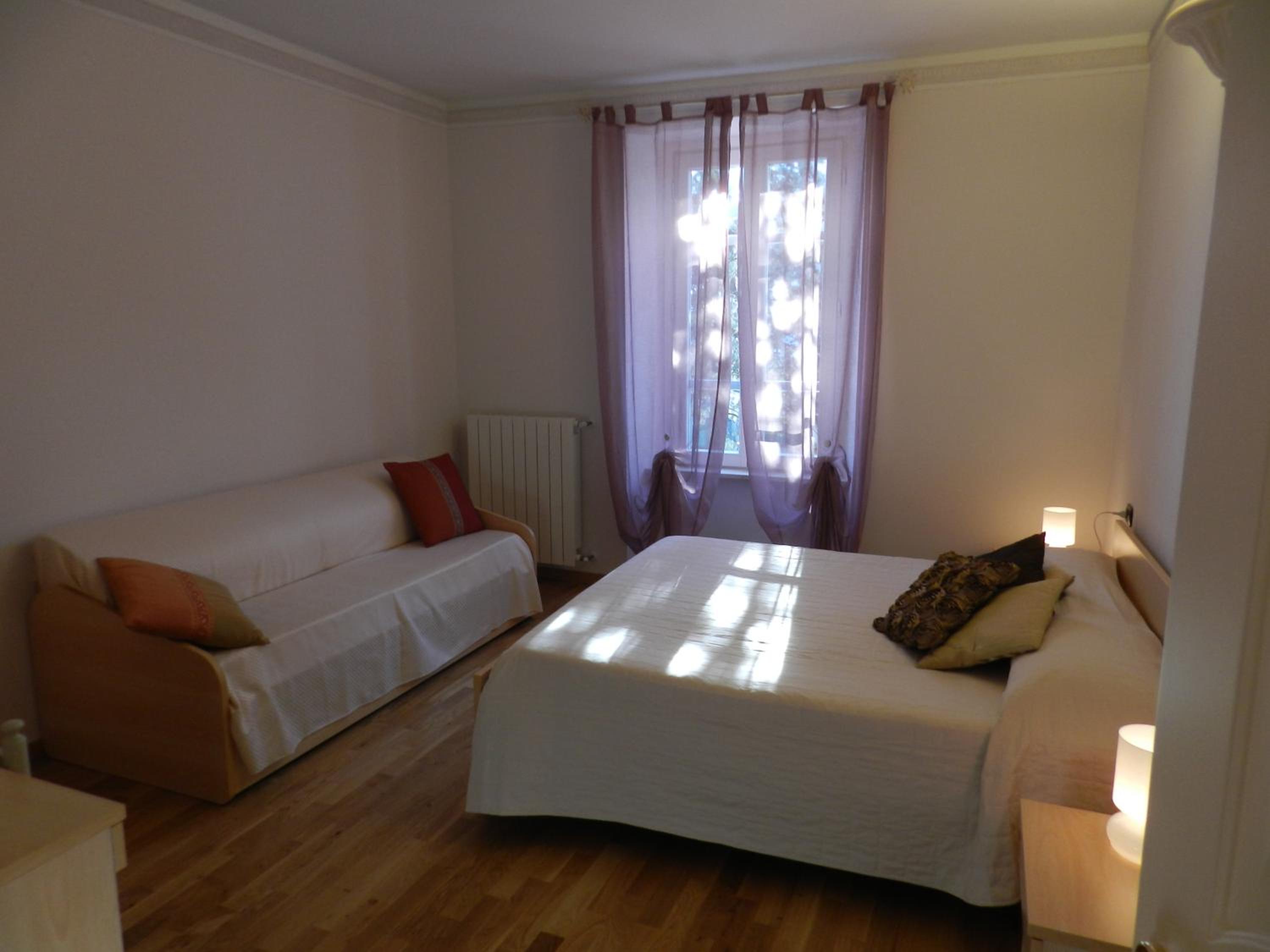 Triple Room with Private Bathroom