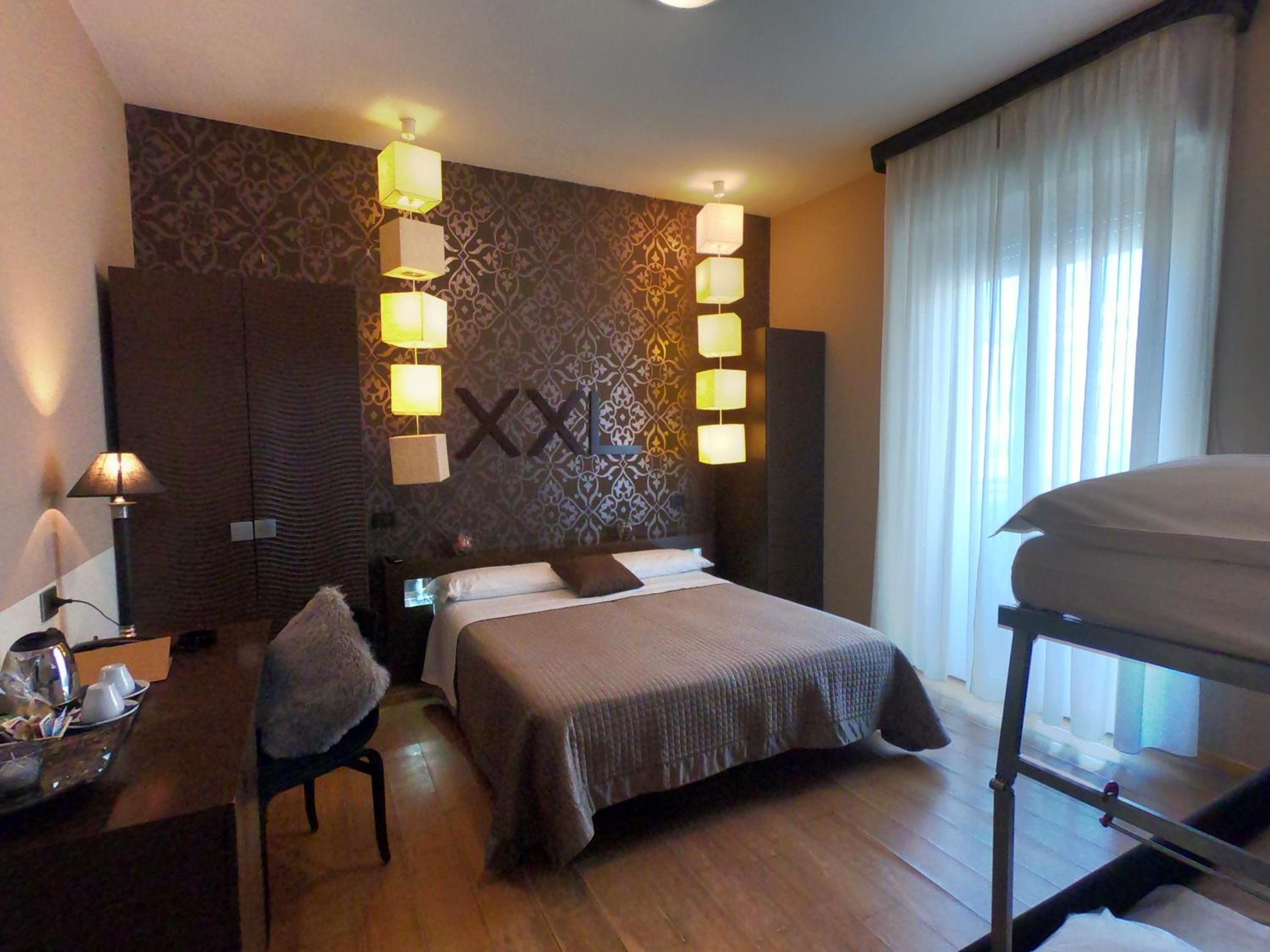 Deluxe Double or Twin Room - Photo 1