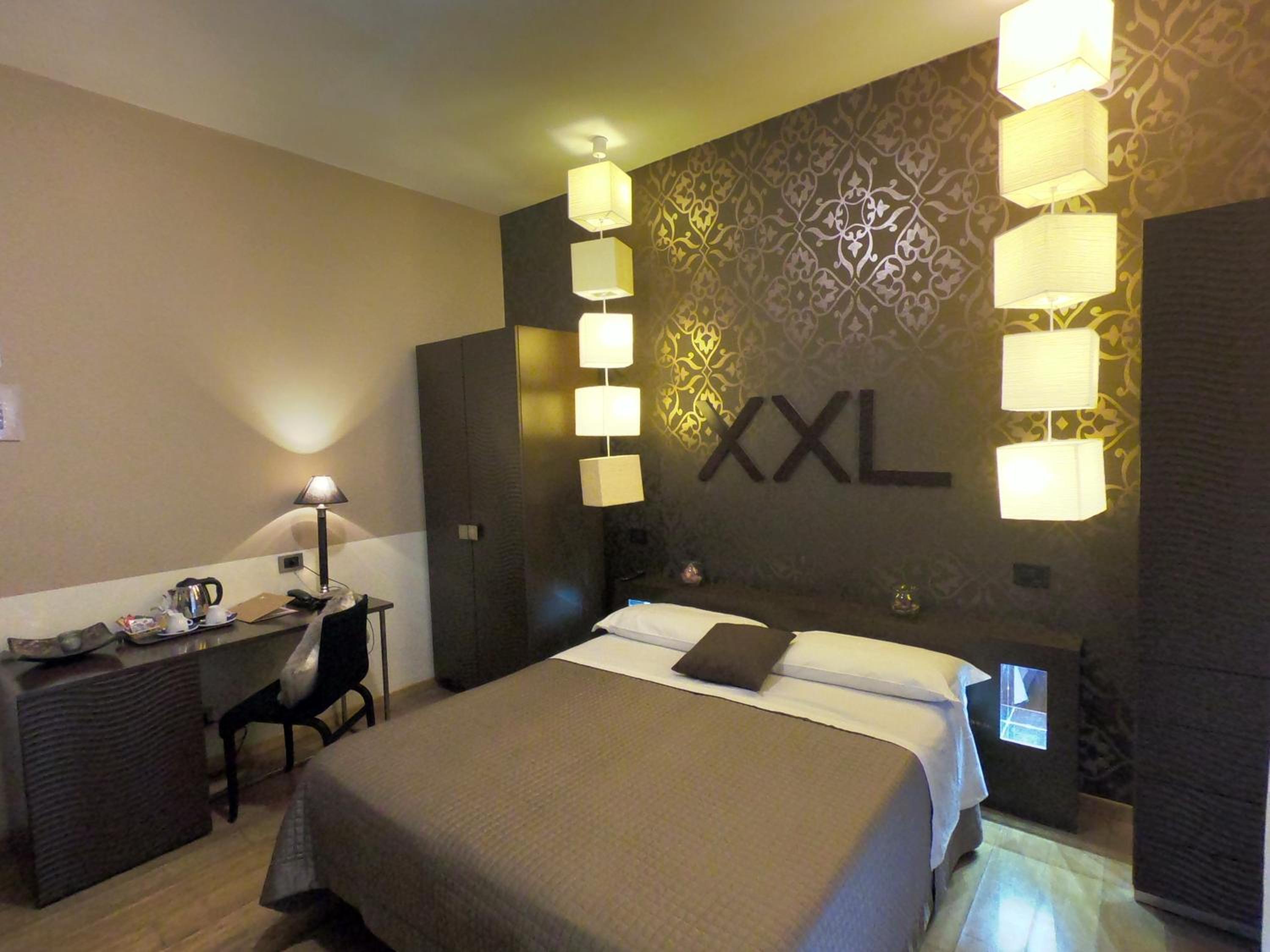 Deluxe Double or Twin Room - Photo 2