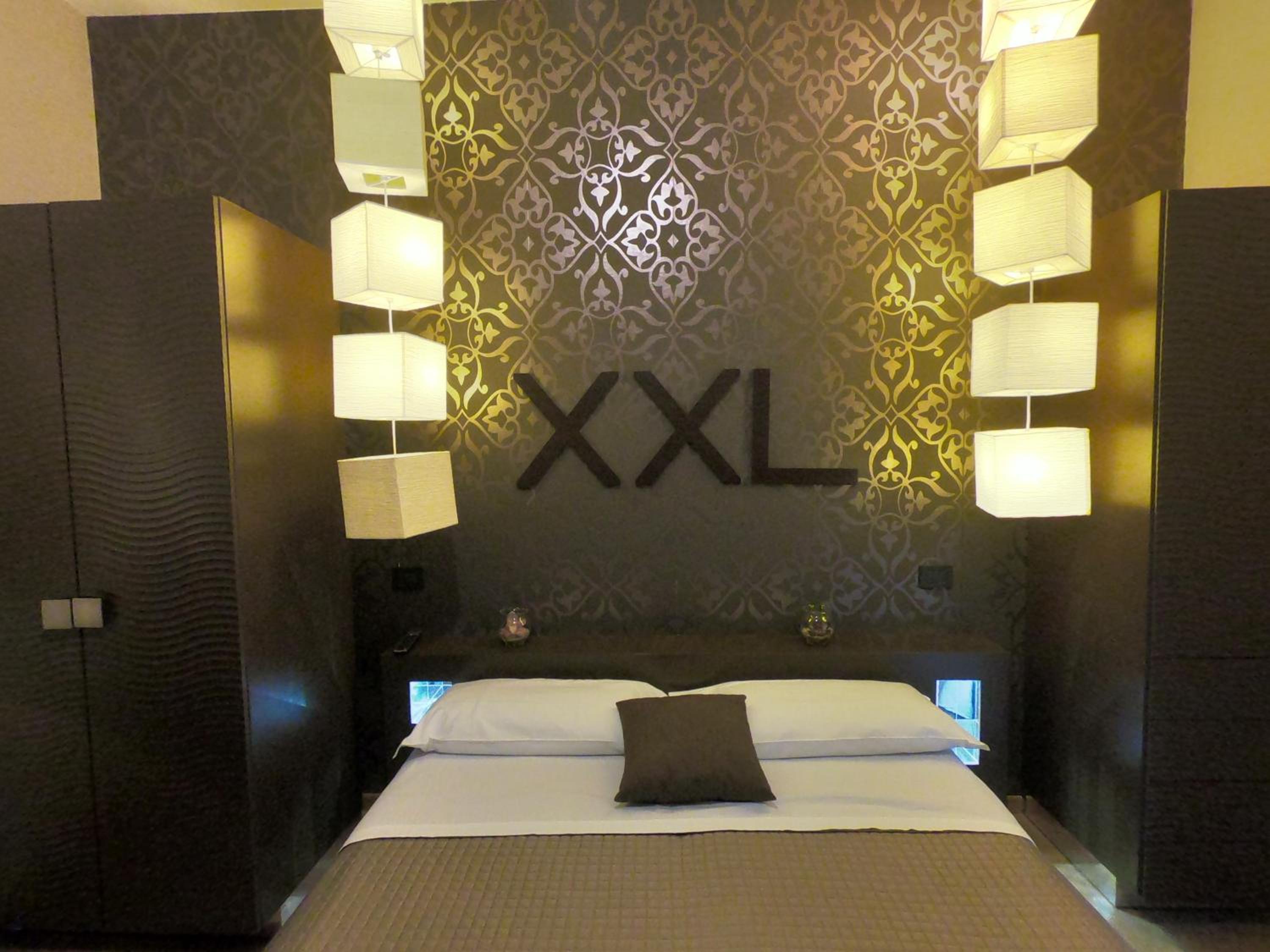 Deluxe Double or Twin Room - Photo 6