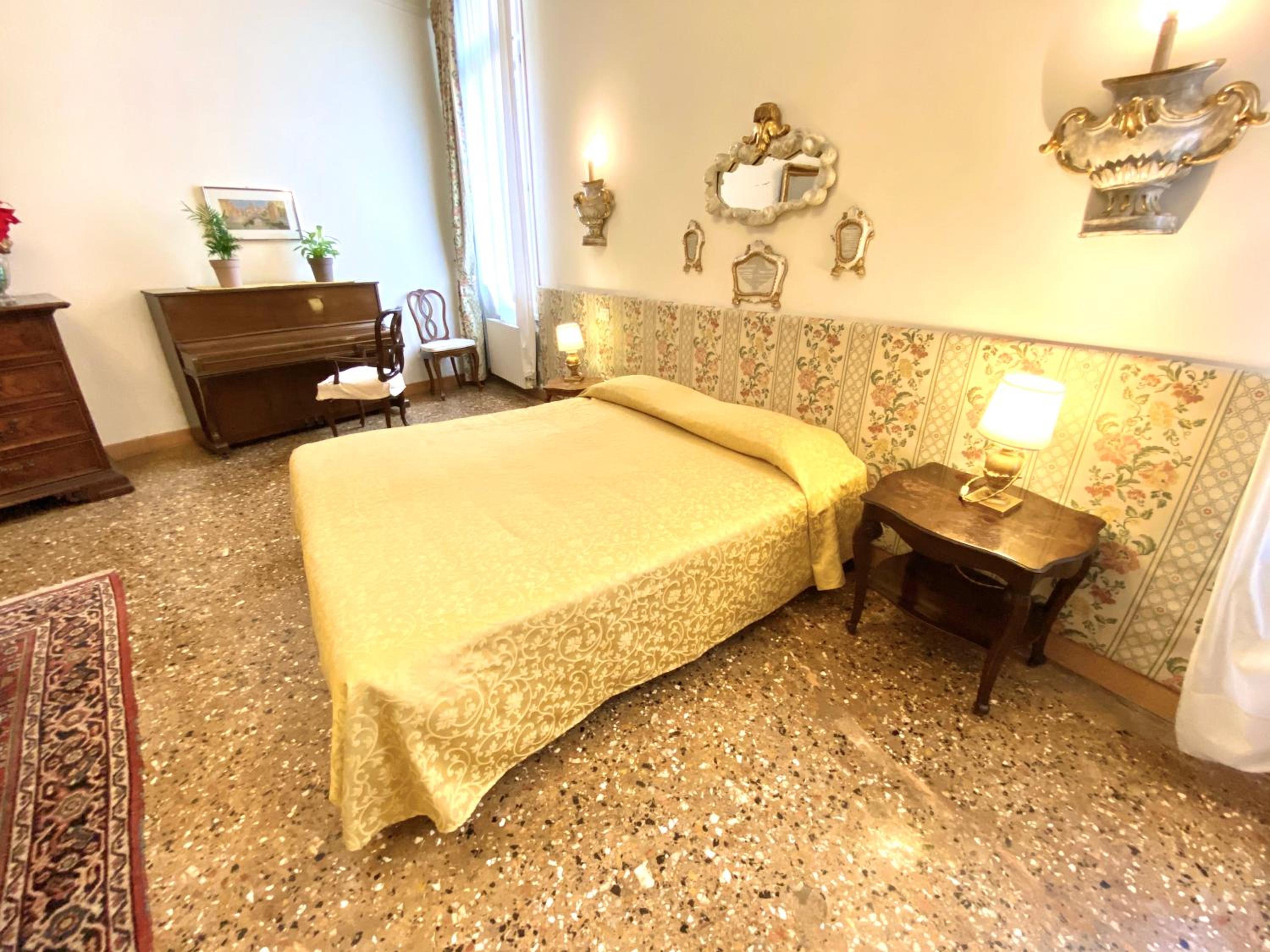 Double or Twin Room with Extra Bed photo 3