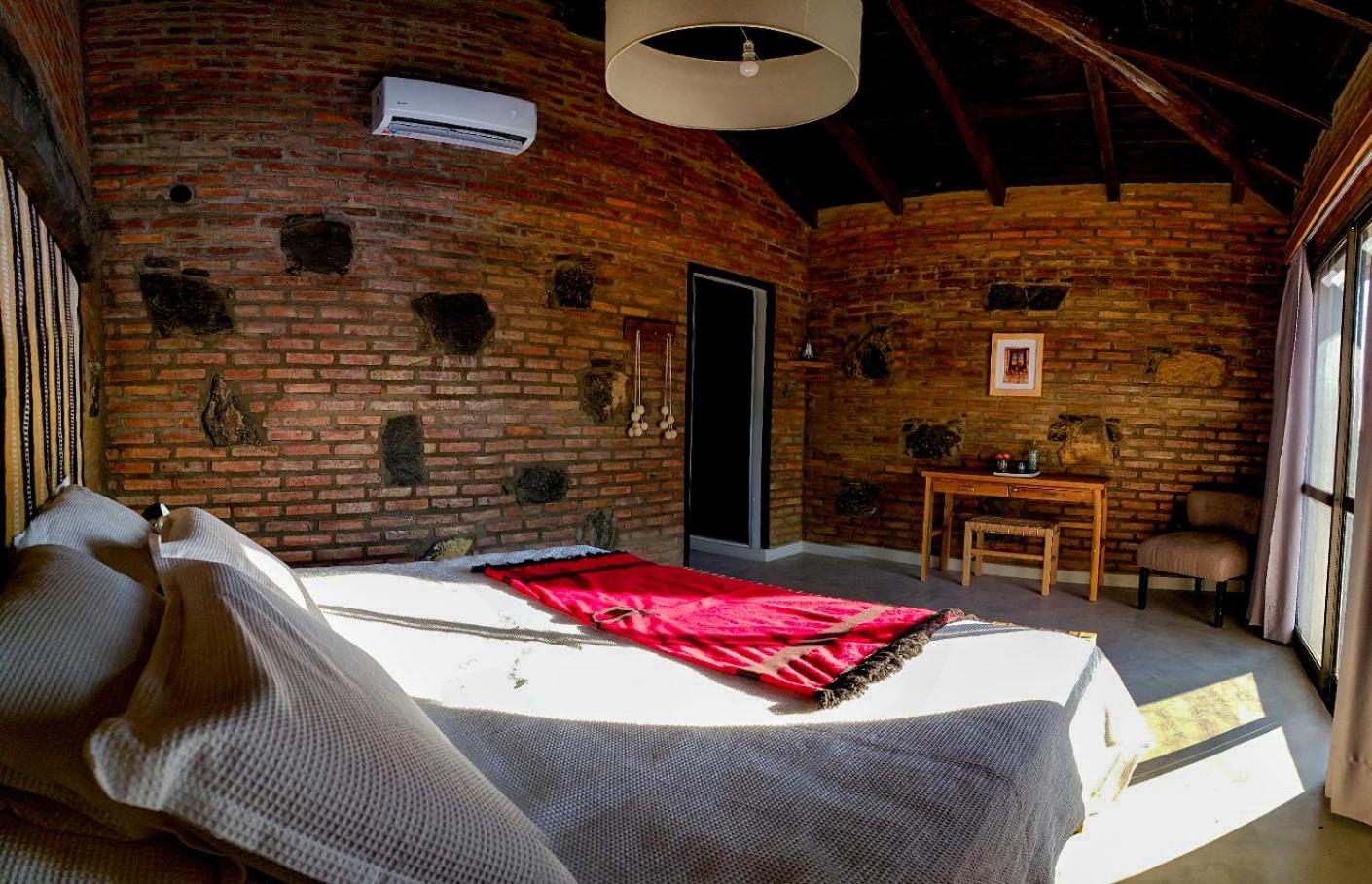 Large Double Room photo 1