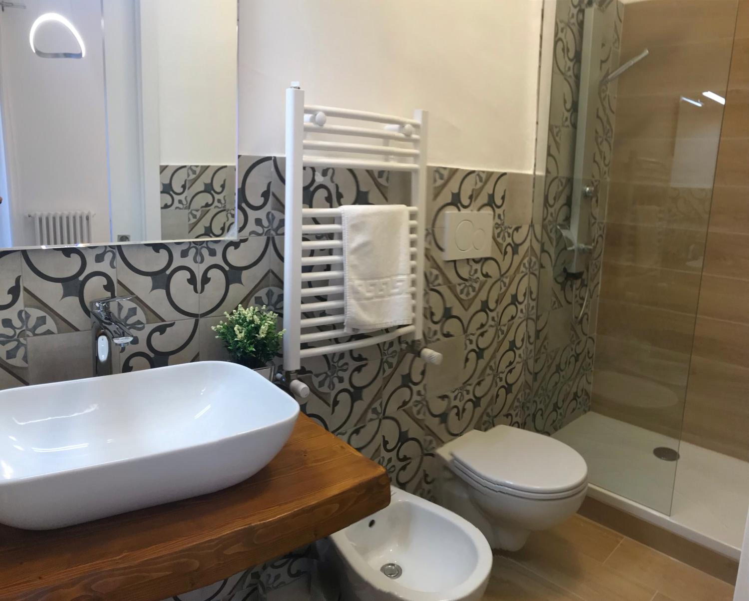 Deluxe Double Room with Shower photo 2