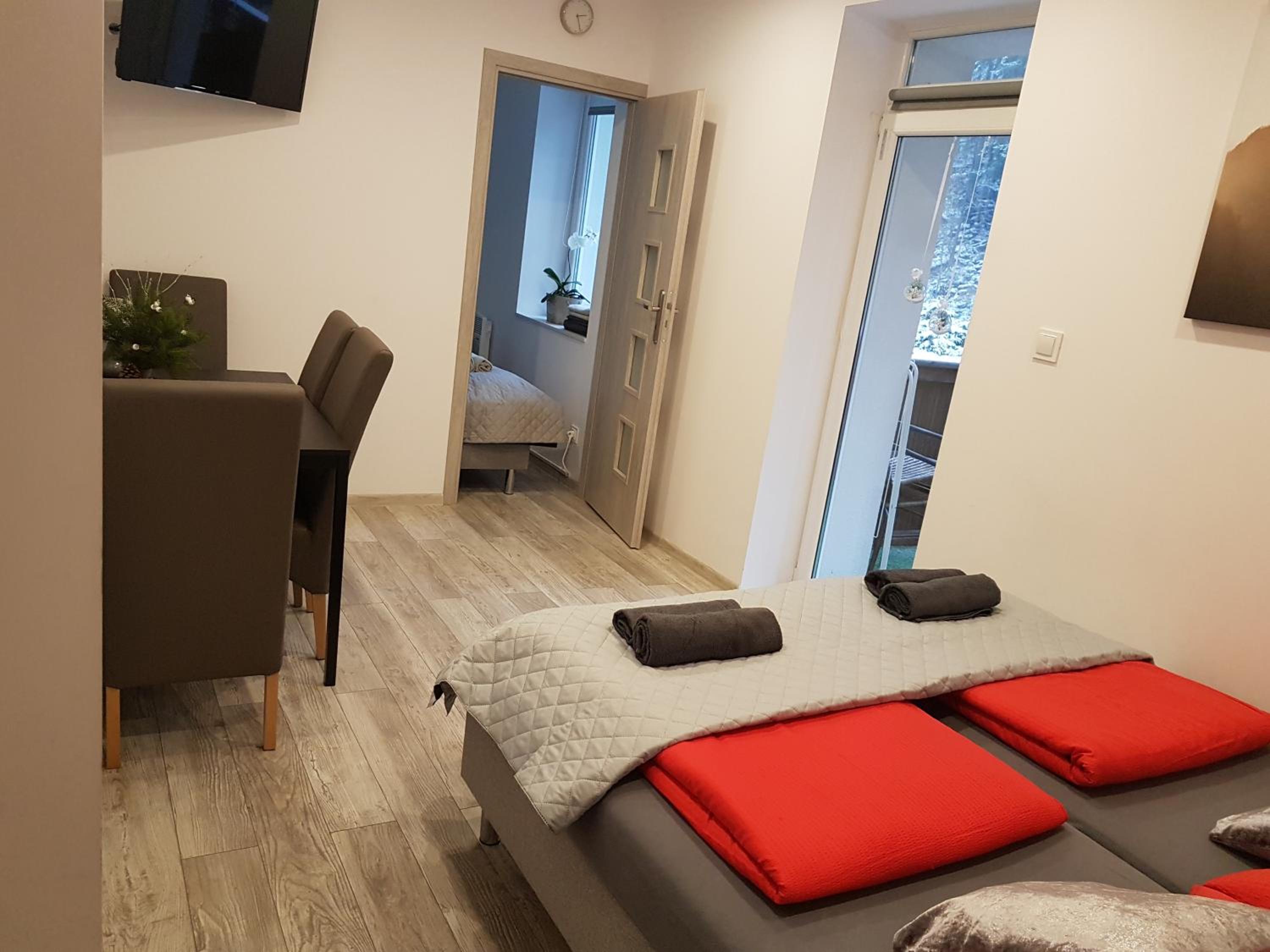 Apartment with Mountain View photo 3