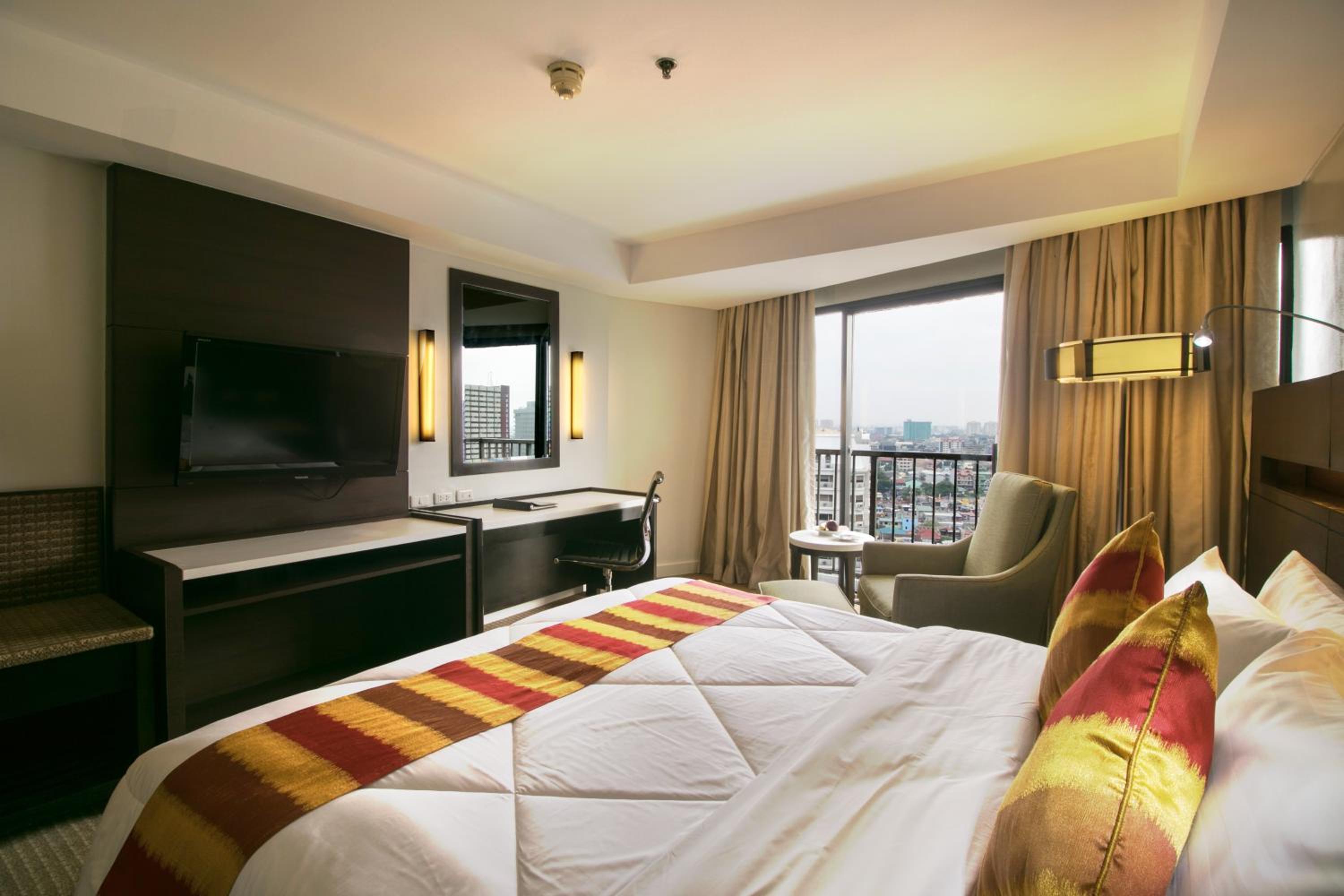 Deluxe Double Or Twin Room - Photo 1