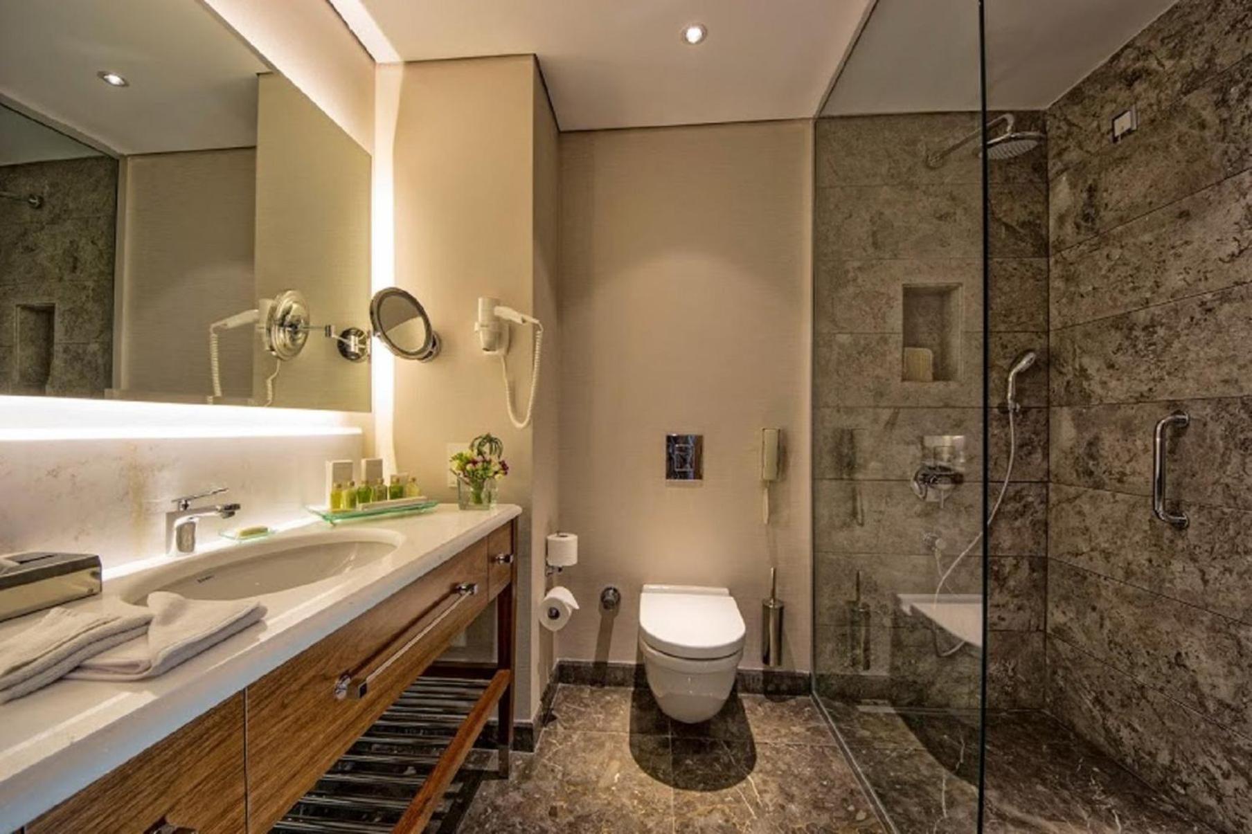 Available room