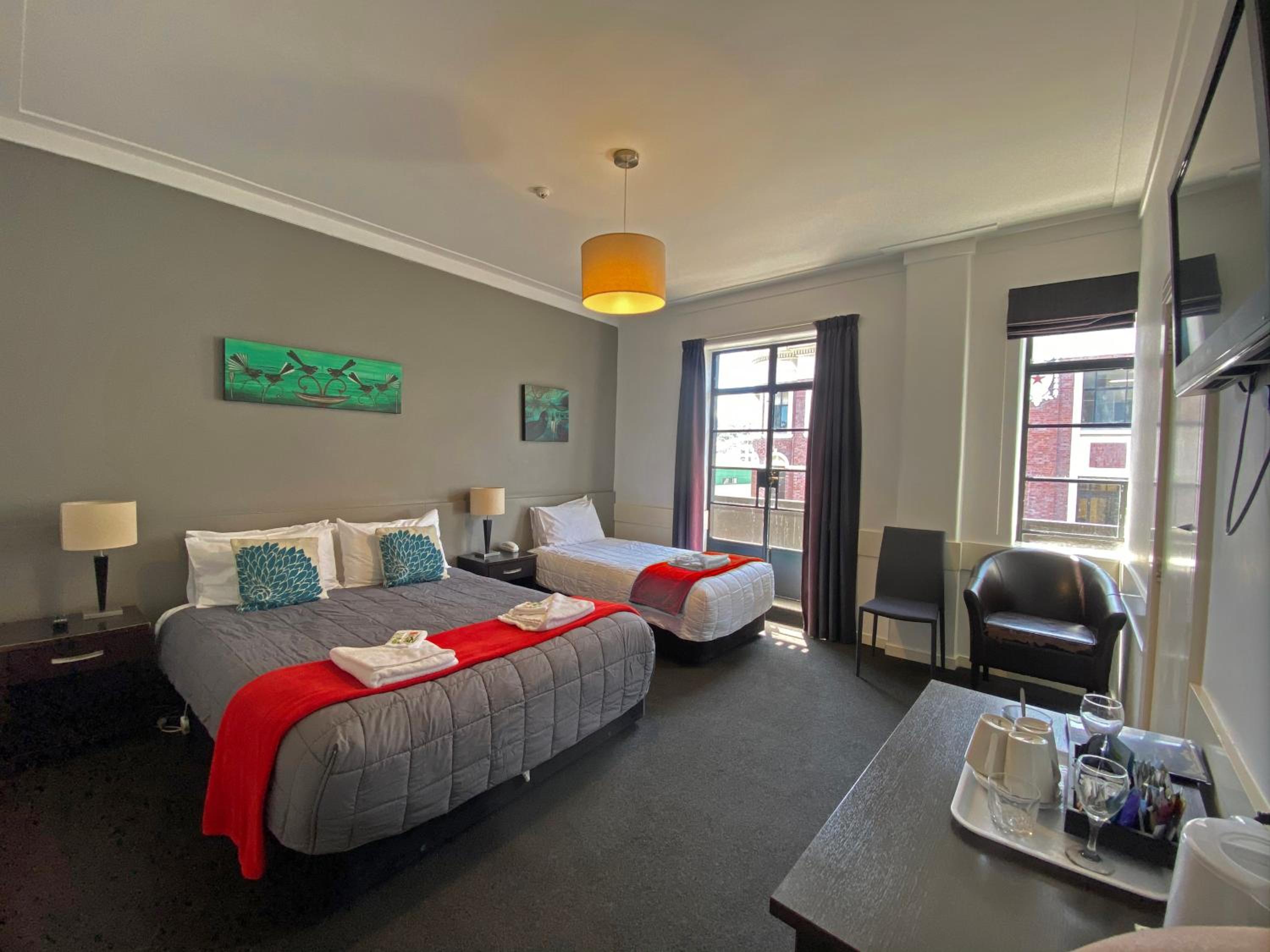 Standard Triple Room photo 3