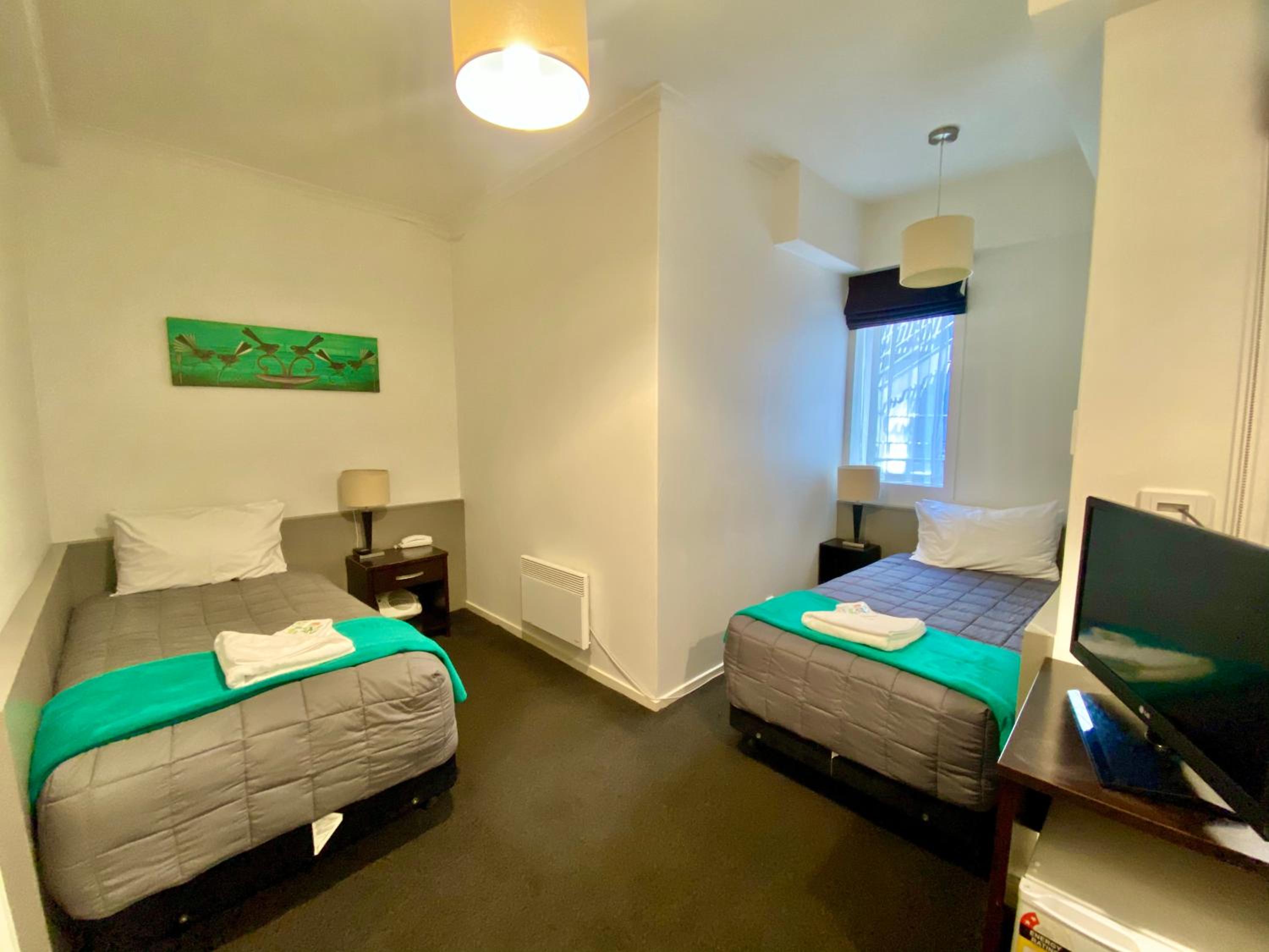 Small Twin Room photo 2