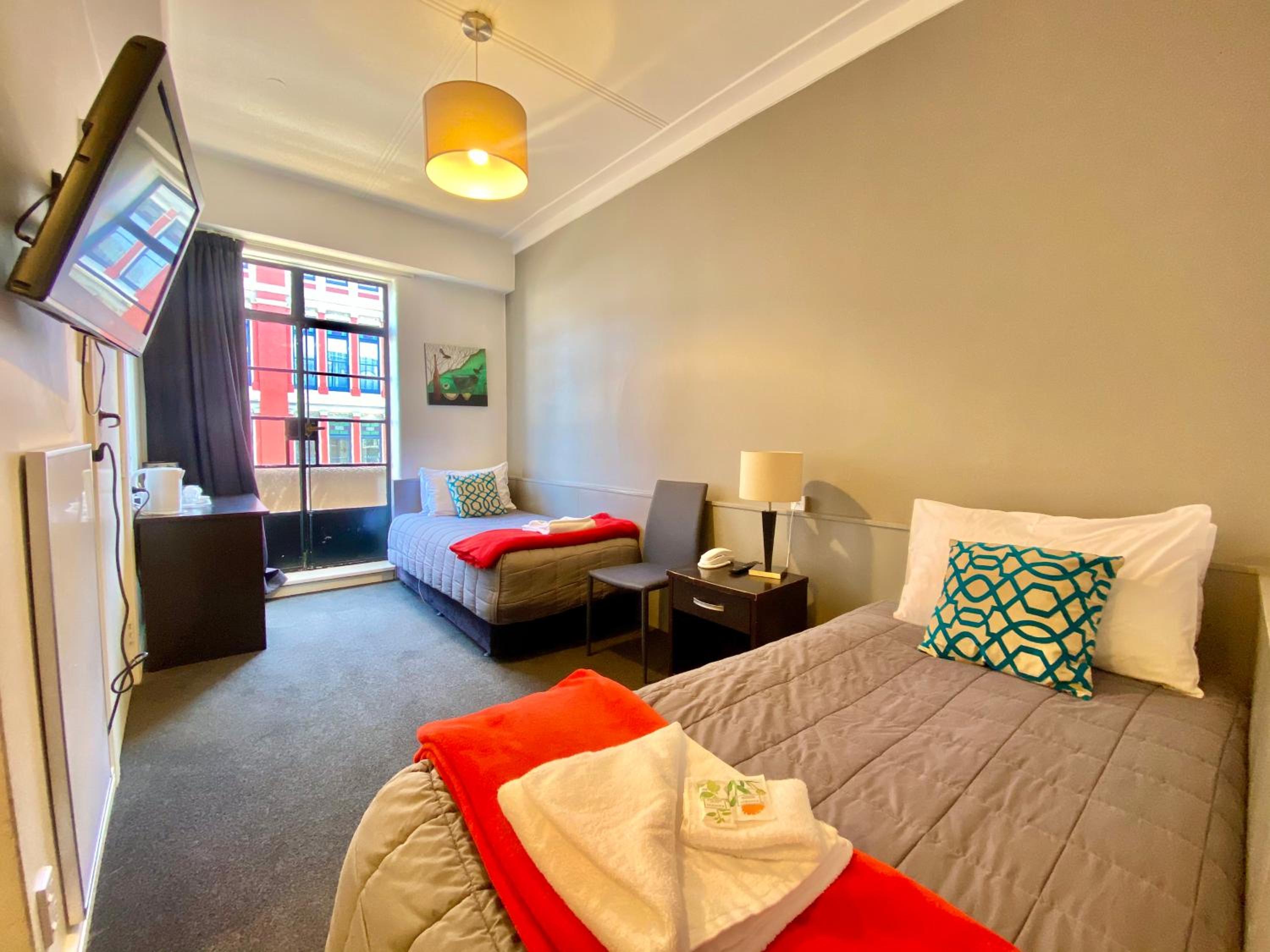 Small Twin Room photo 1