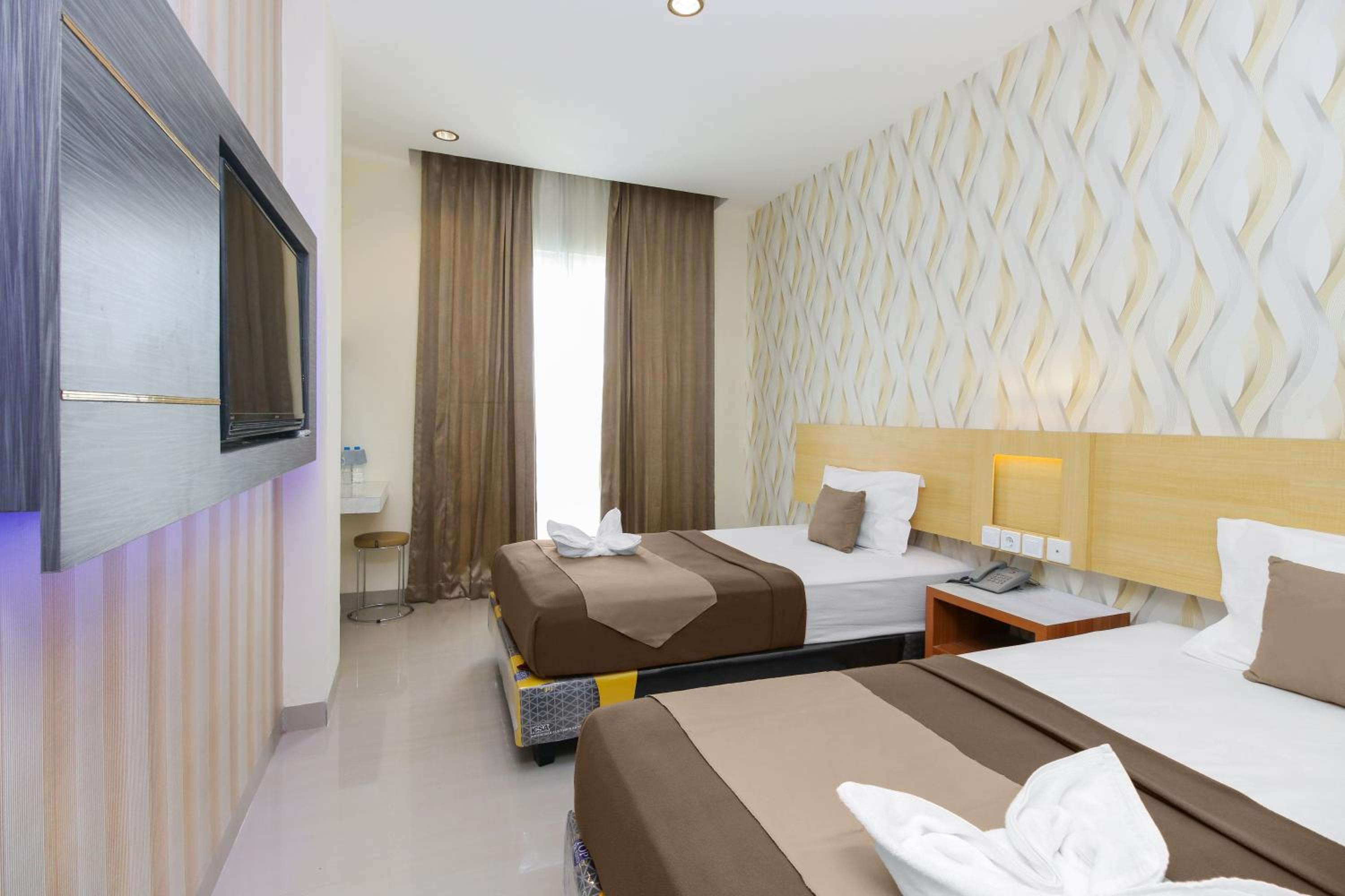 Deluxe Twin Room photo 2