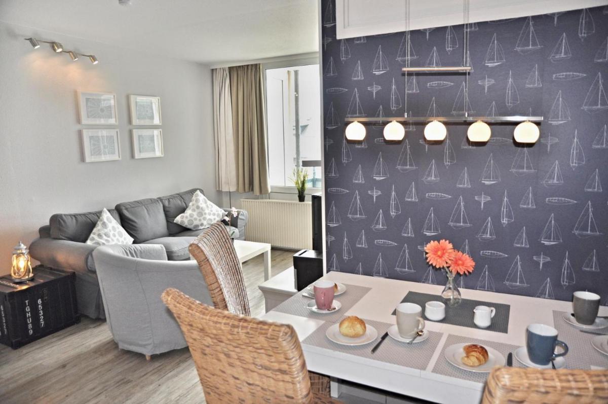 Apartment with Terrace photo 1