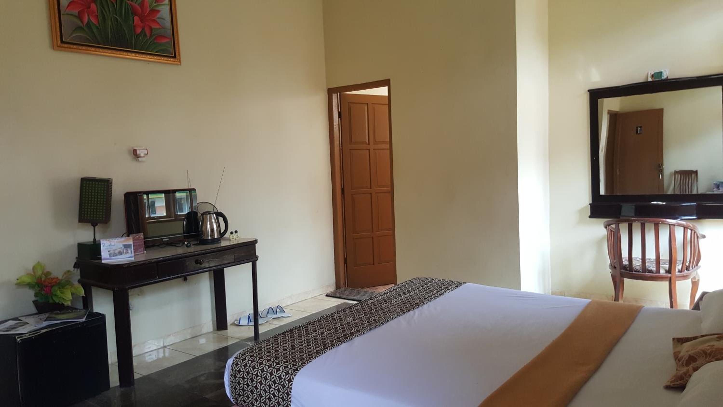 Deluxe King Room photo 1