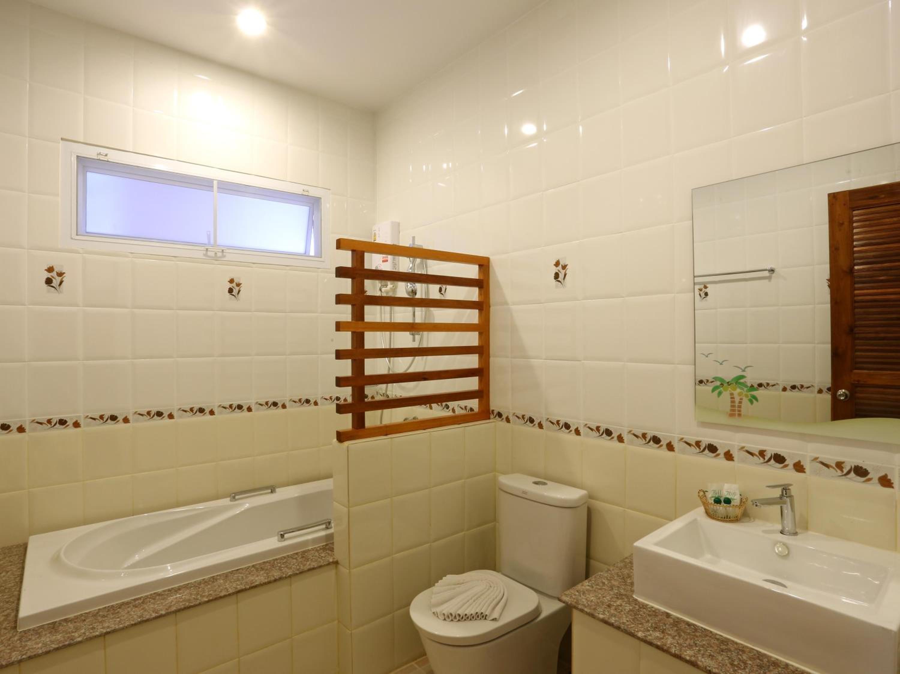 Comfort Quadruple Room - Photo 4