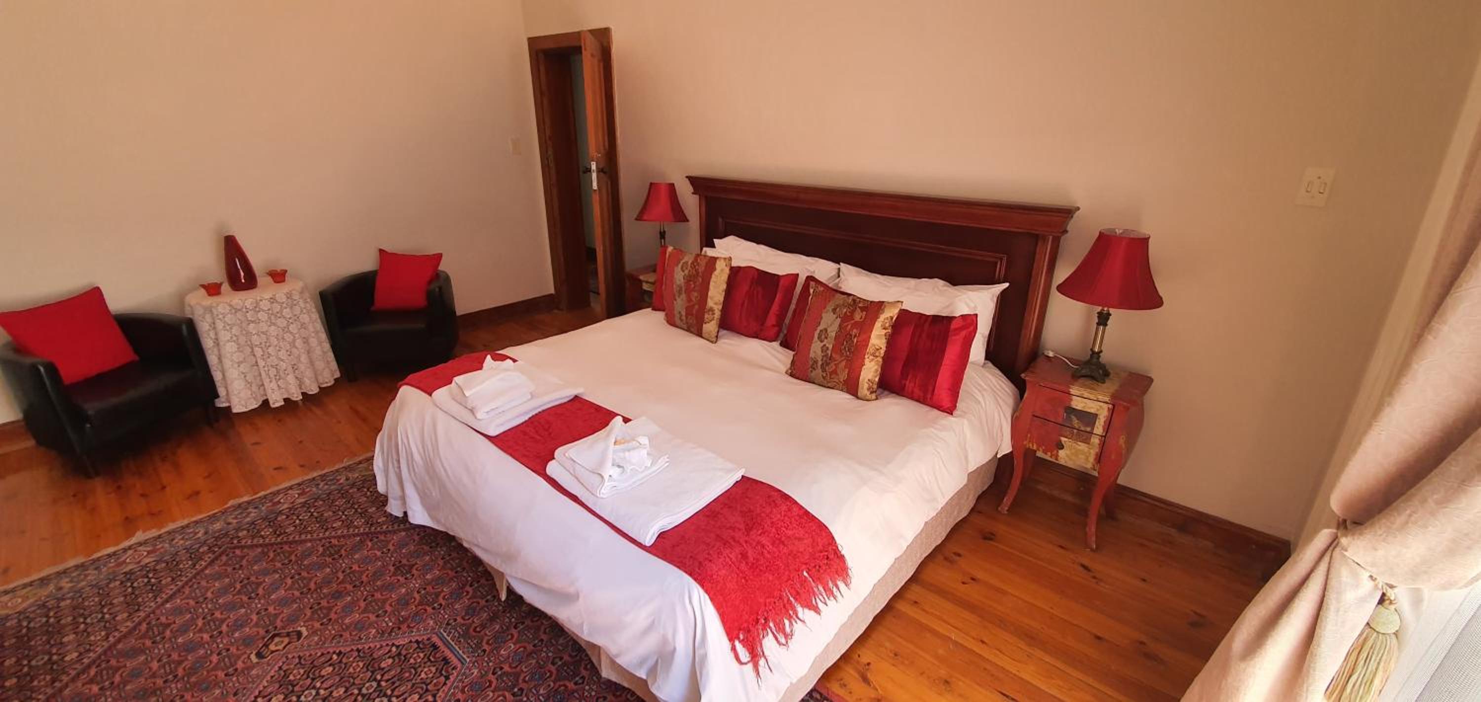 Double or Twin Room with Private Bathroom photo 3