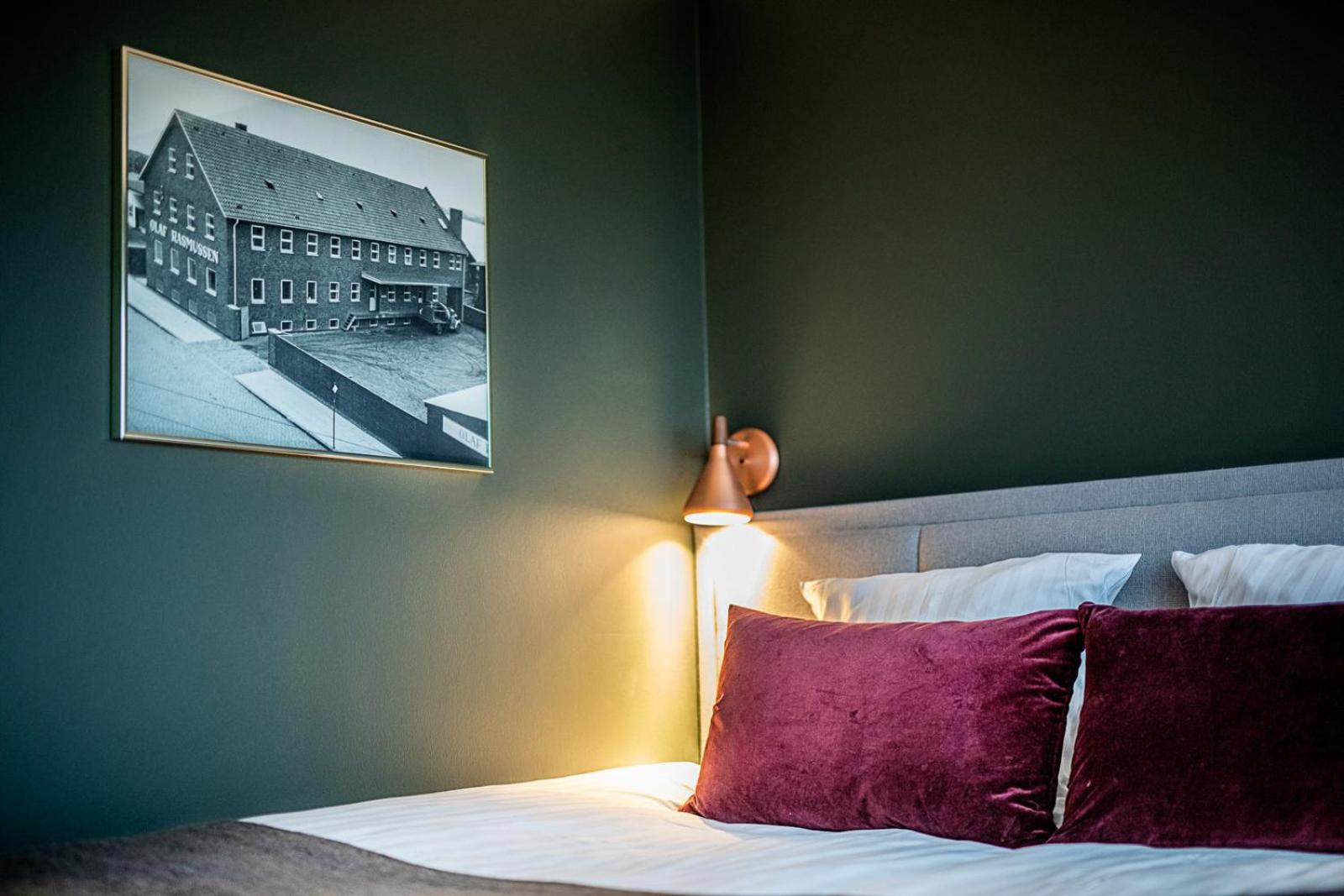 Double or Twin Room - Photo 6