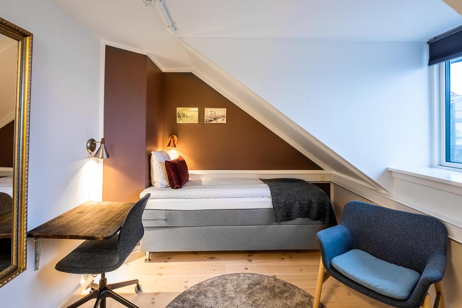 Double or Twin Room - Photo 1