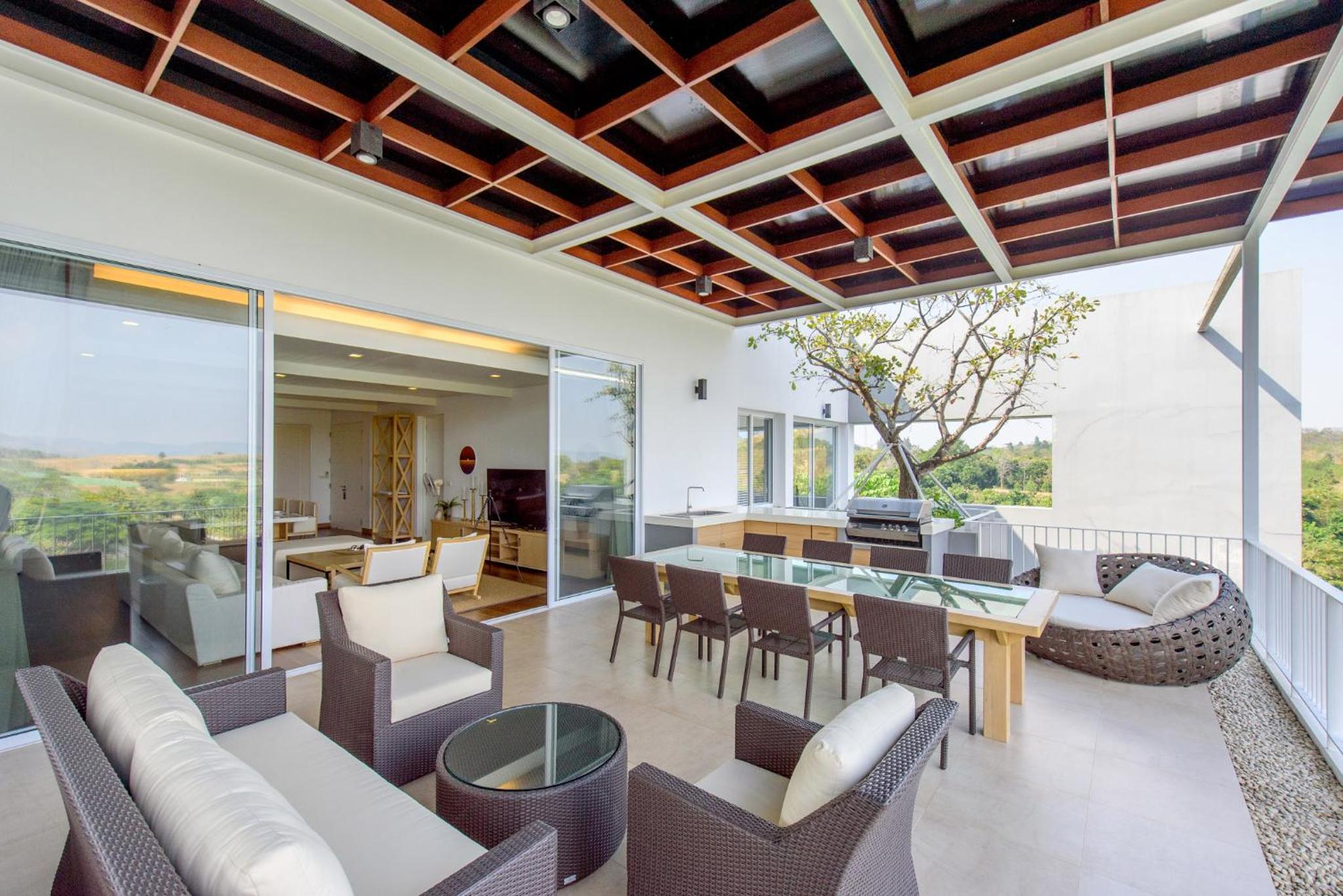 Penthouse Apartment - Photo 17