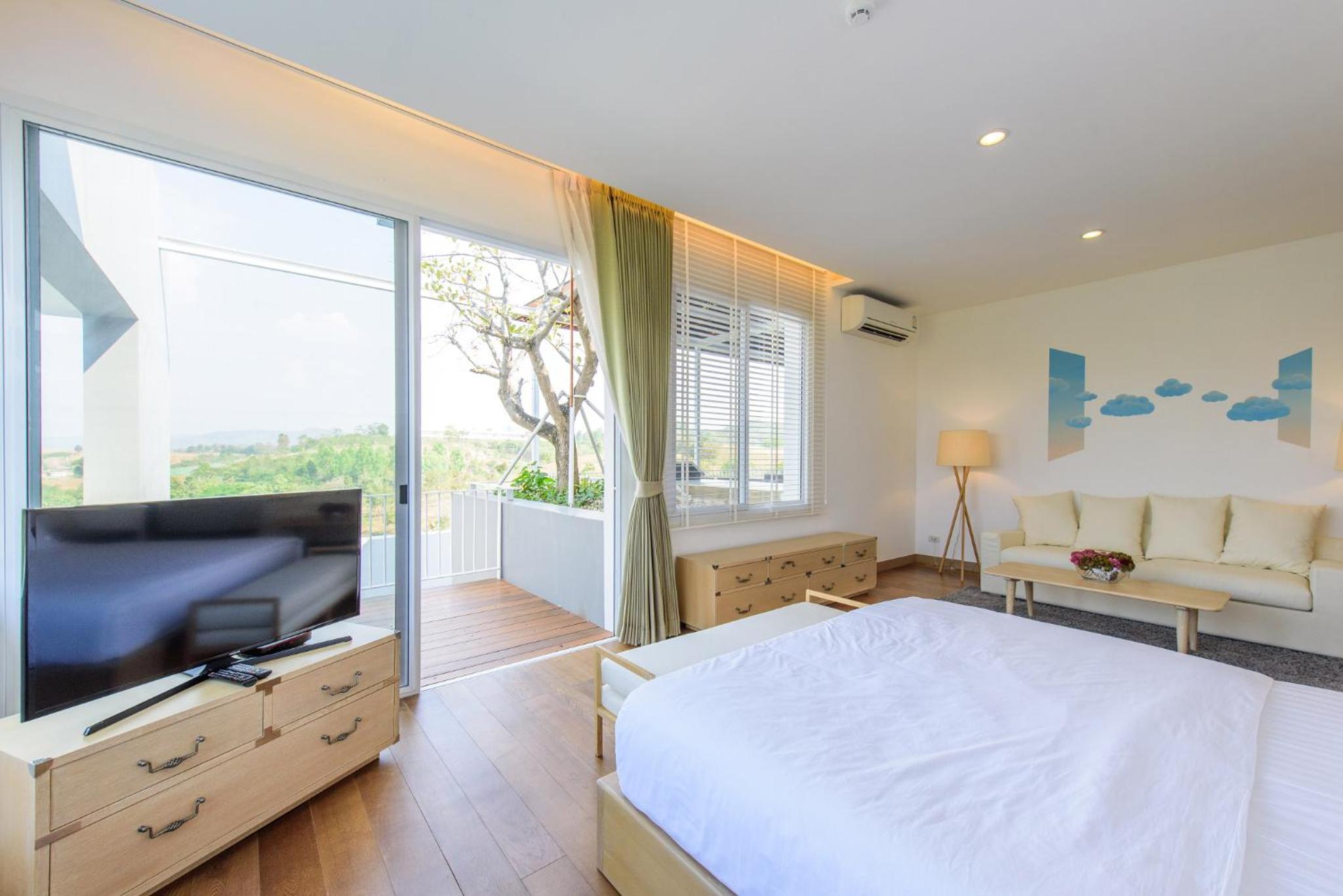 Penthouse Apartment - Photo 1