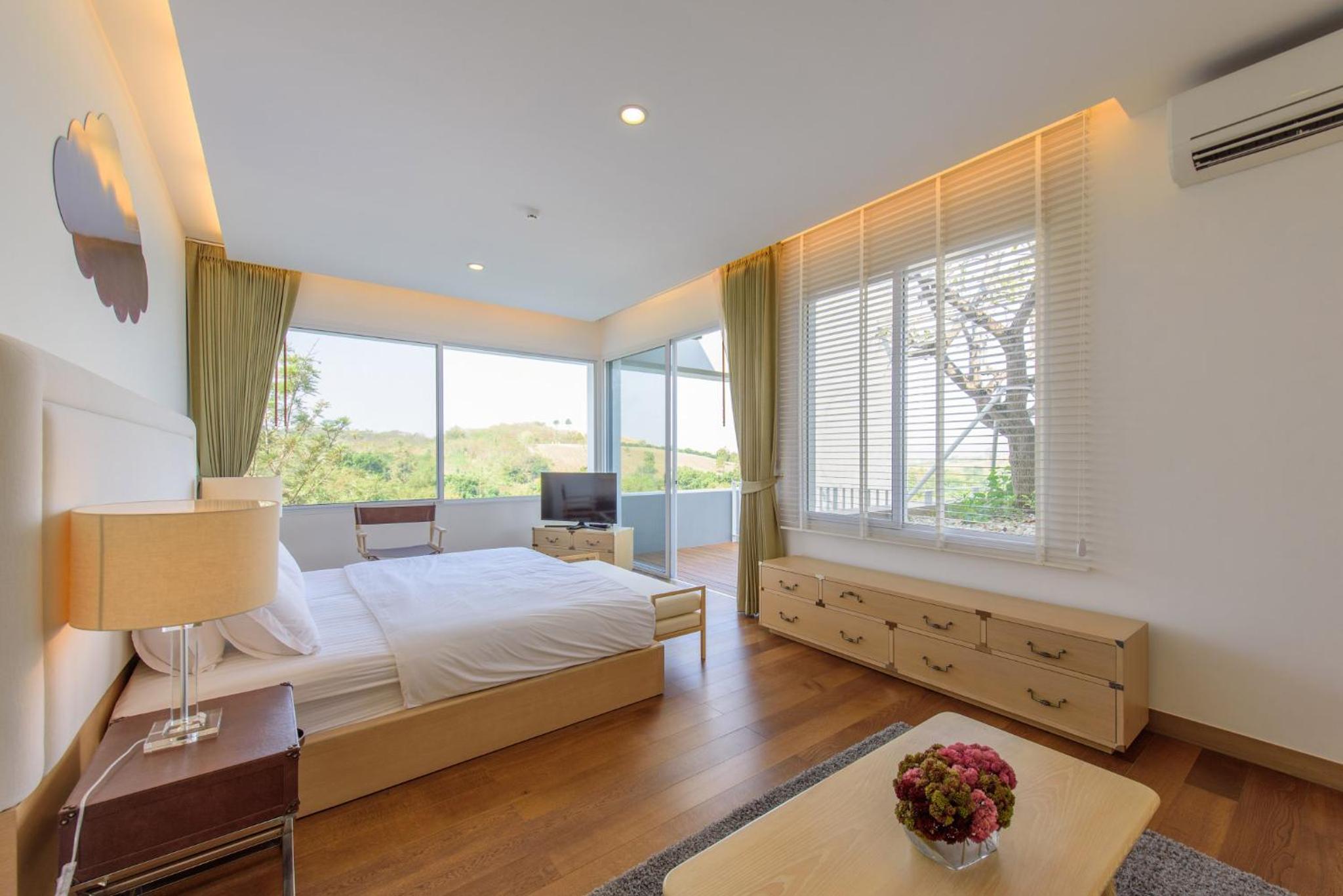 Penthouse Apartment - Photo 5