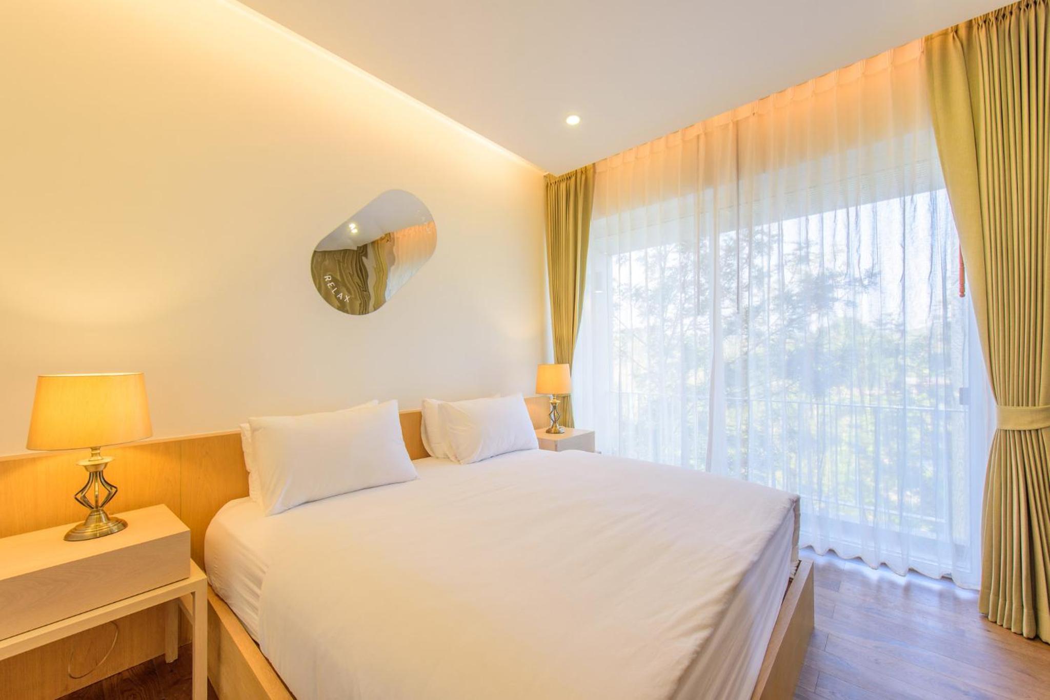 Suite with Lake View - Photo 59