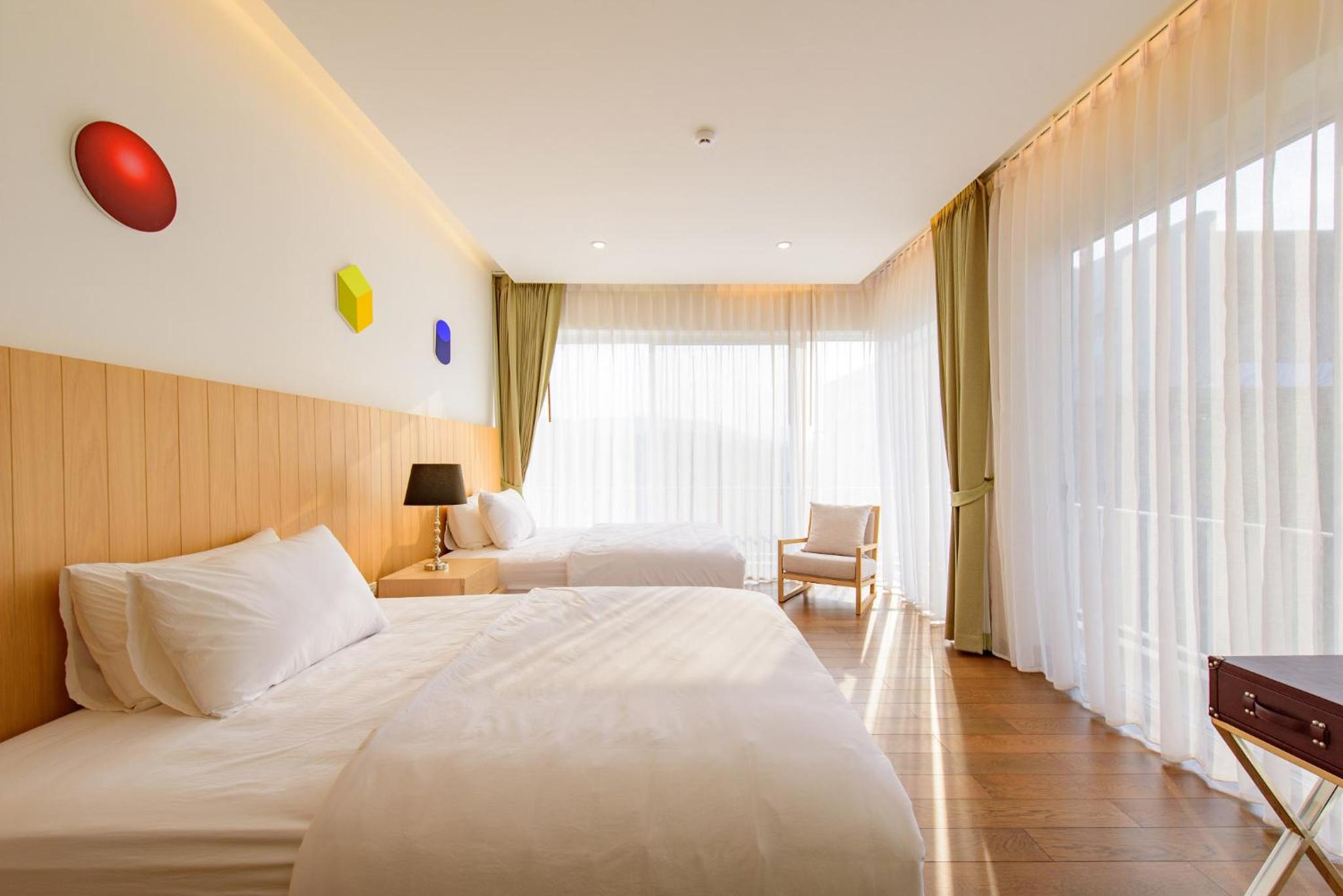 Suite with Lake View - Photo 63