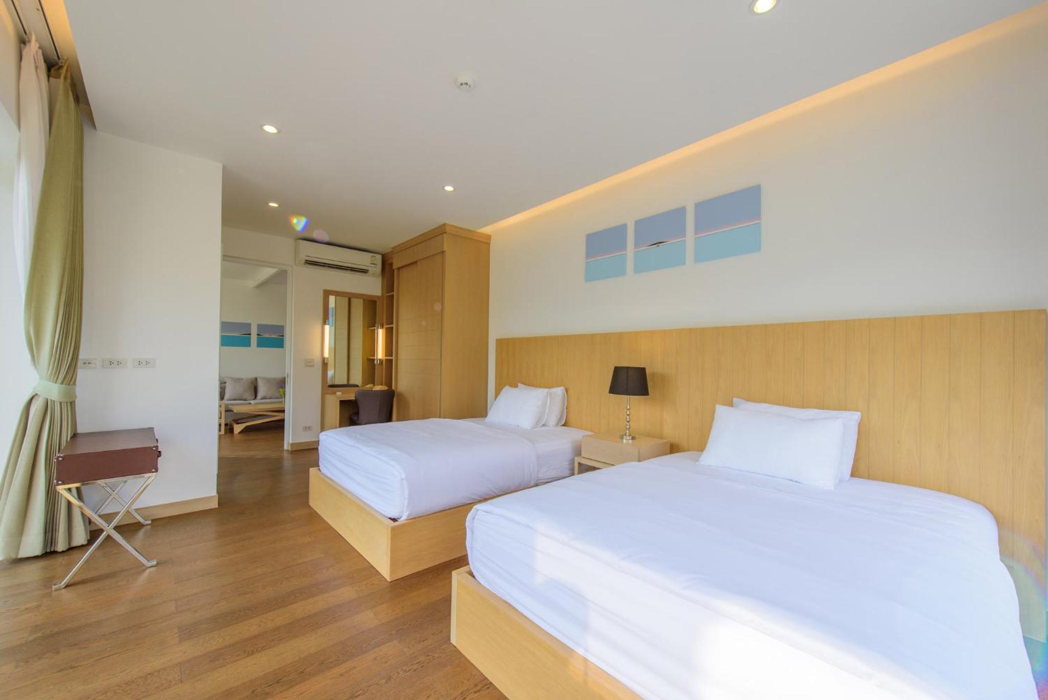 Suite with Lake View - Photo 34