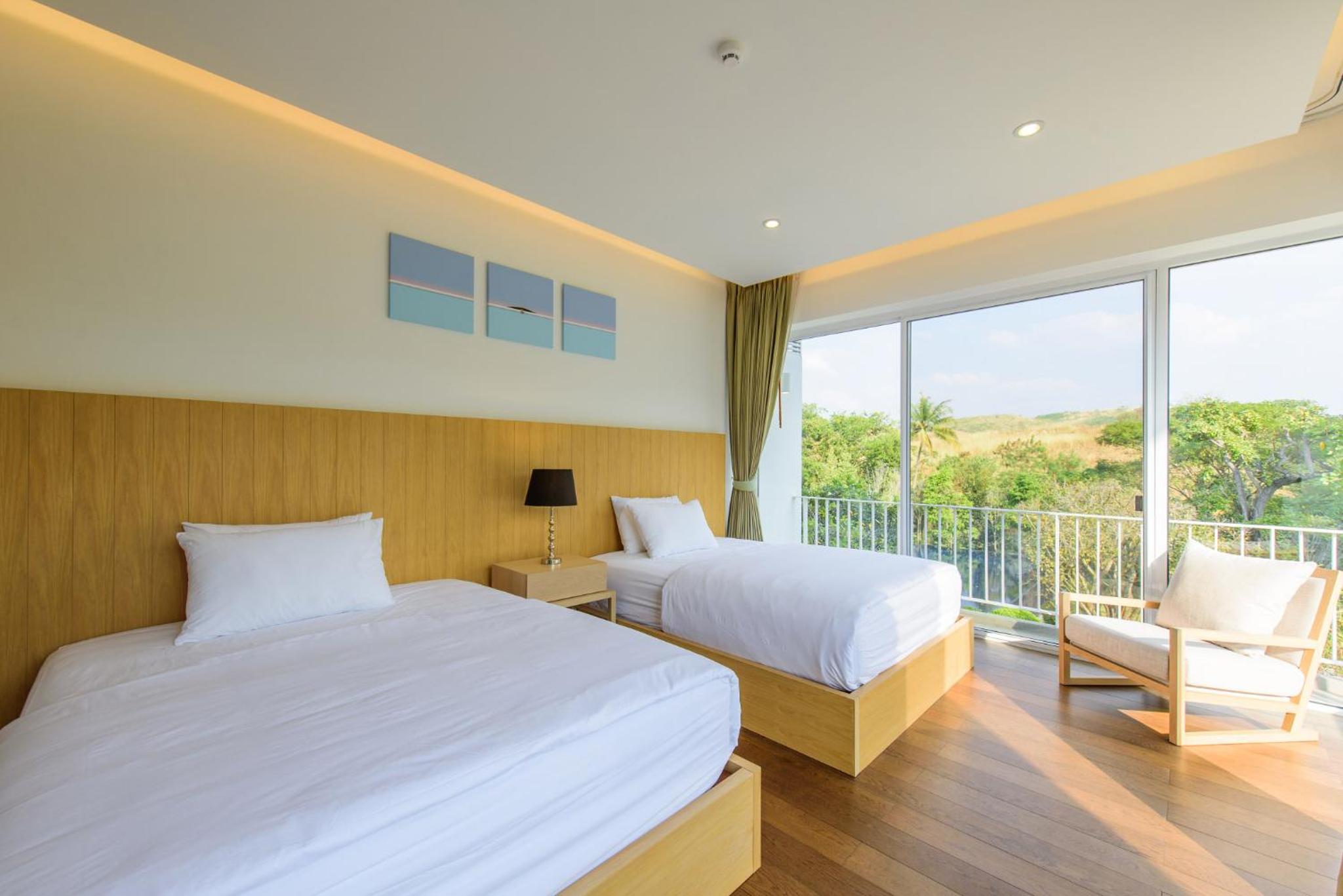 Suite with Lake View - Photo 33