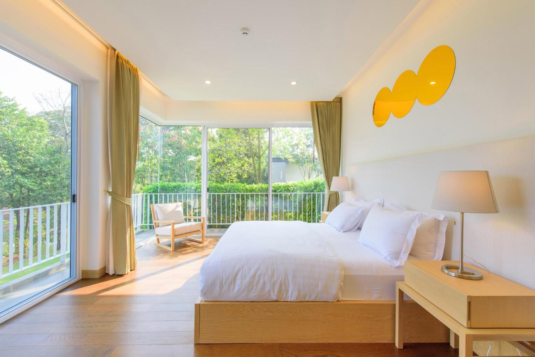 Suite with Lake View - Photo 41