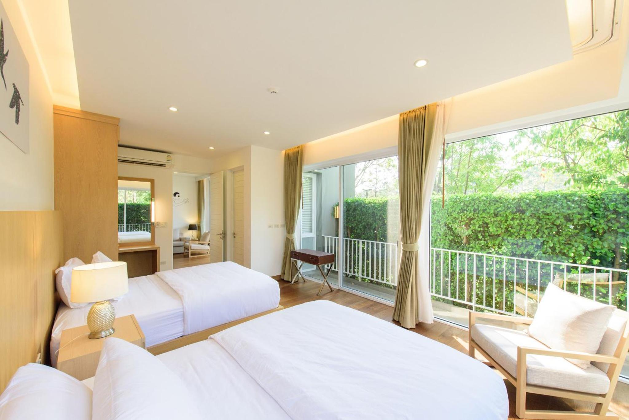 Suite with Lake View - Photo 49