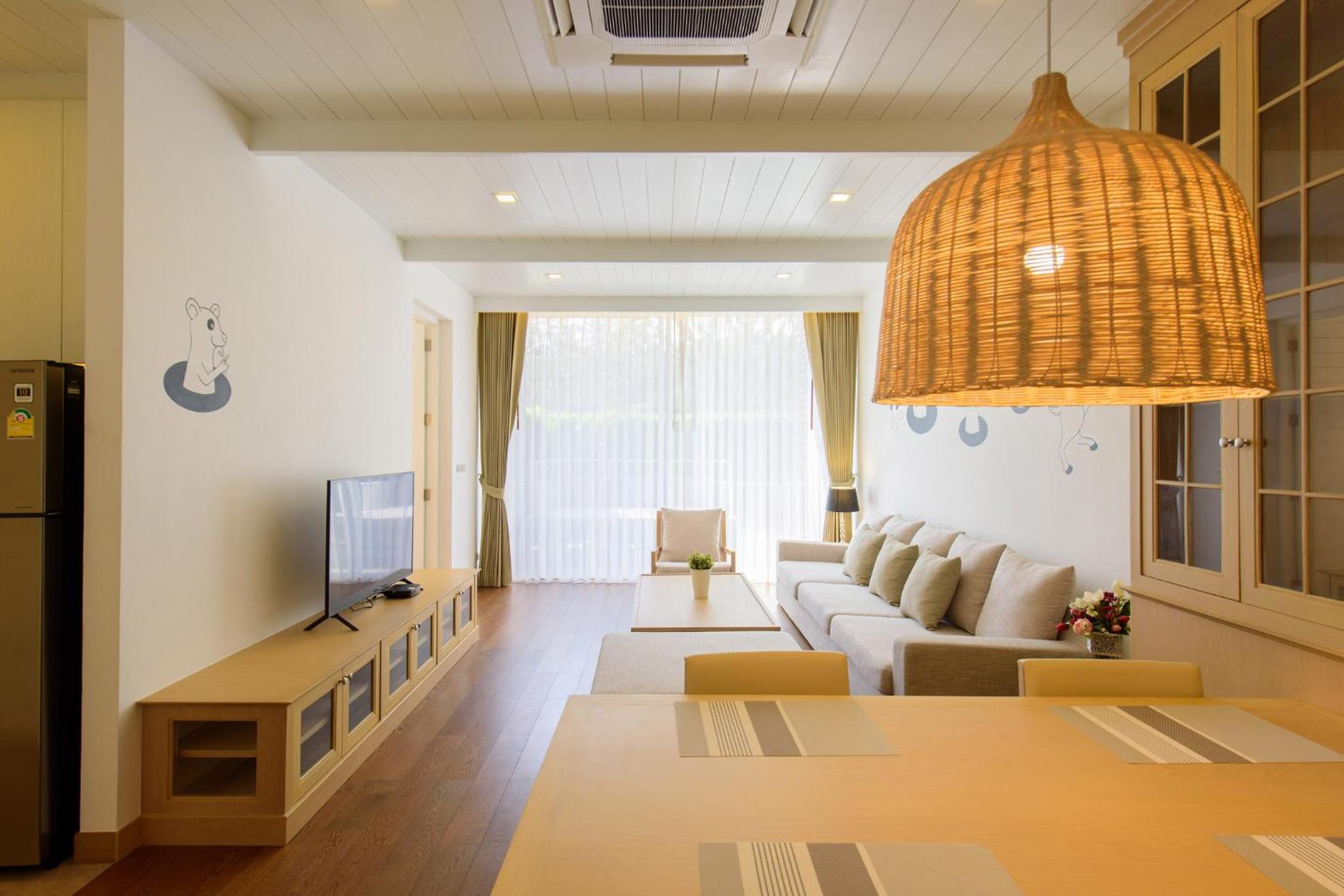 Suite with Lake View - Photo 42