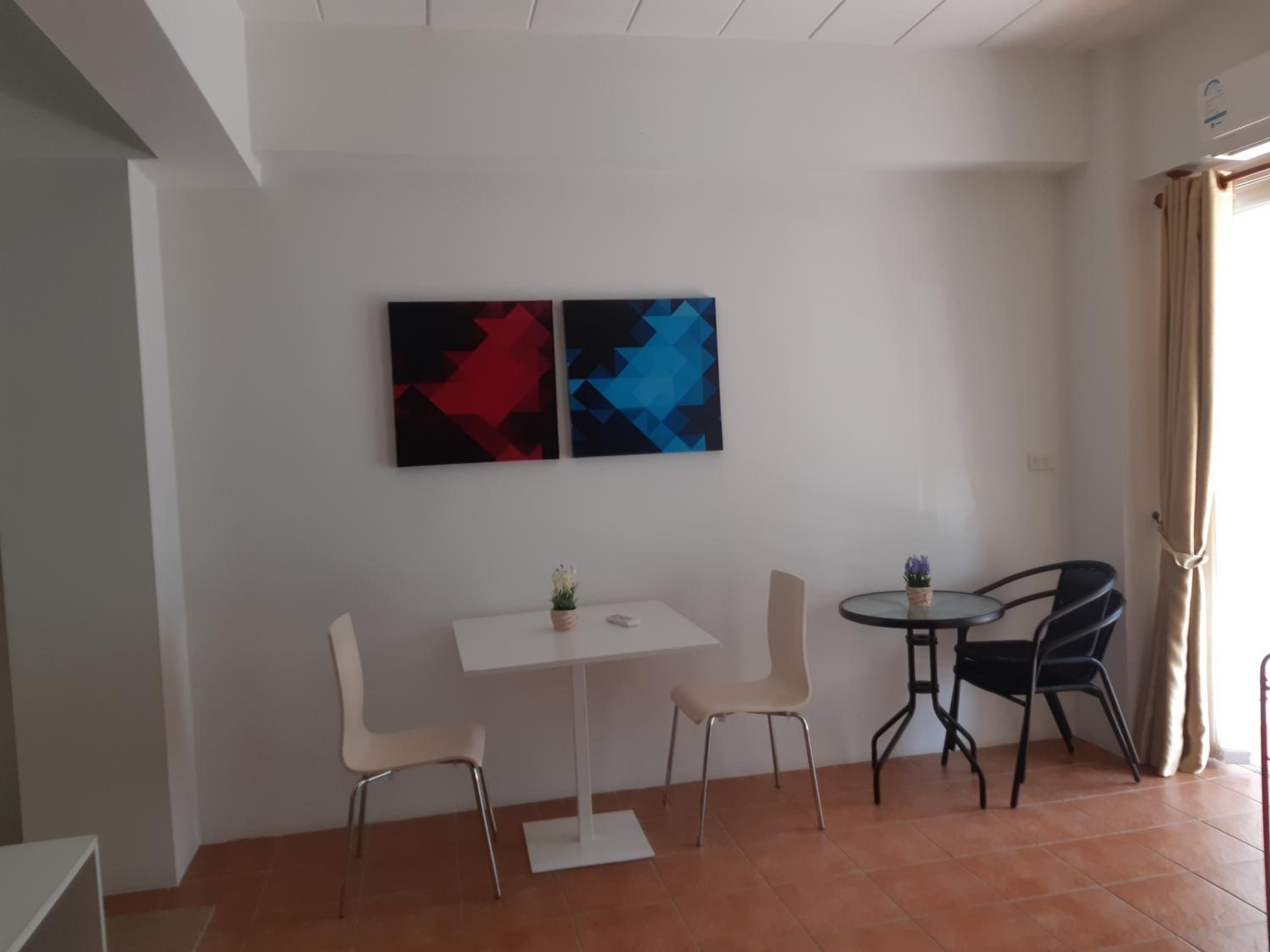 Apartment - Photo 2