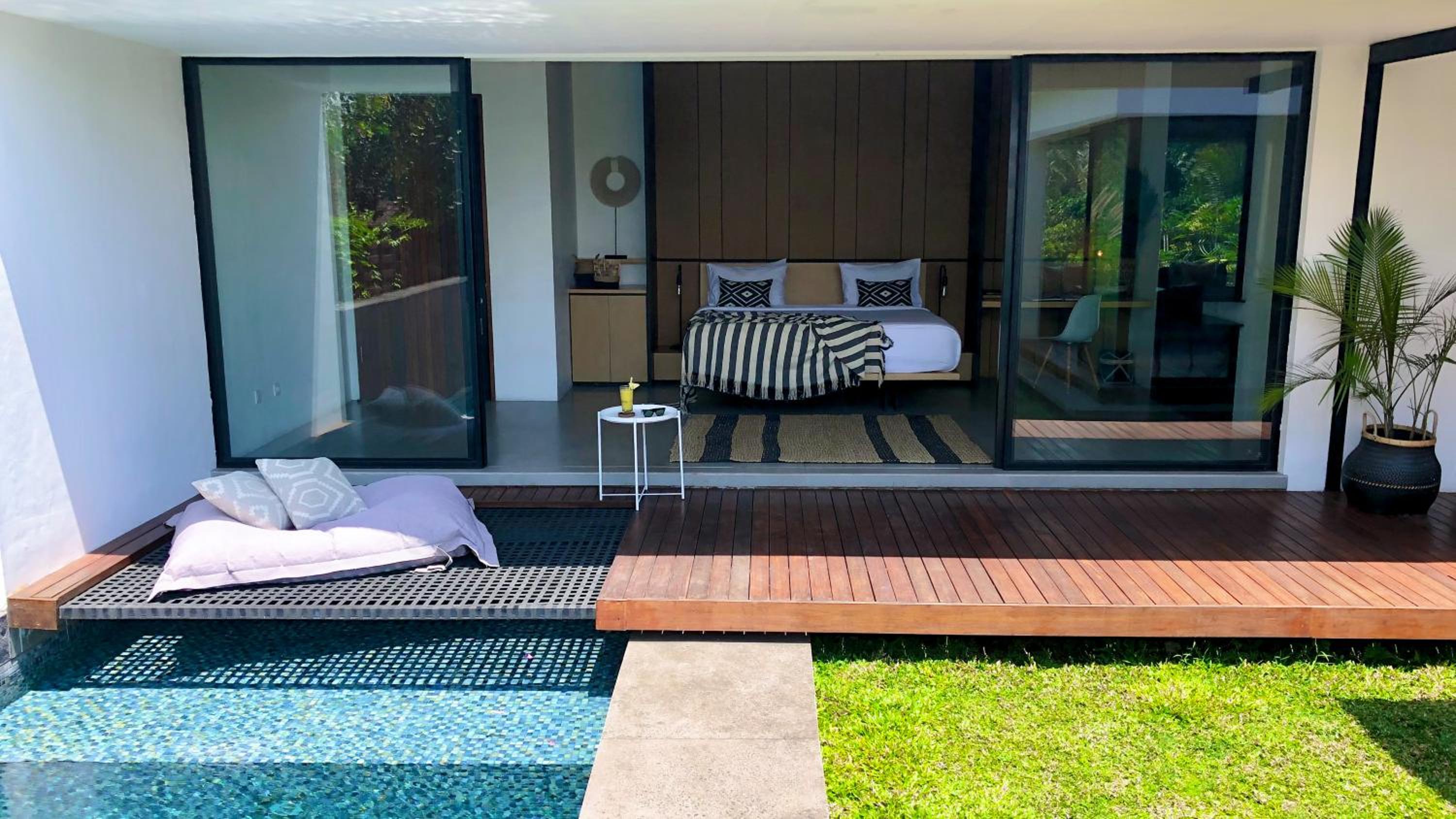 One Bedroom Cabana Pool Villa - Chasing The Sunrise