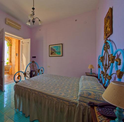Deluxe Double Room with Balcony and Sea View photo 3