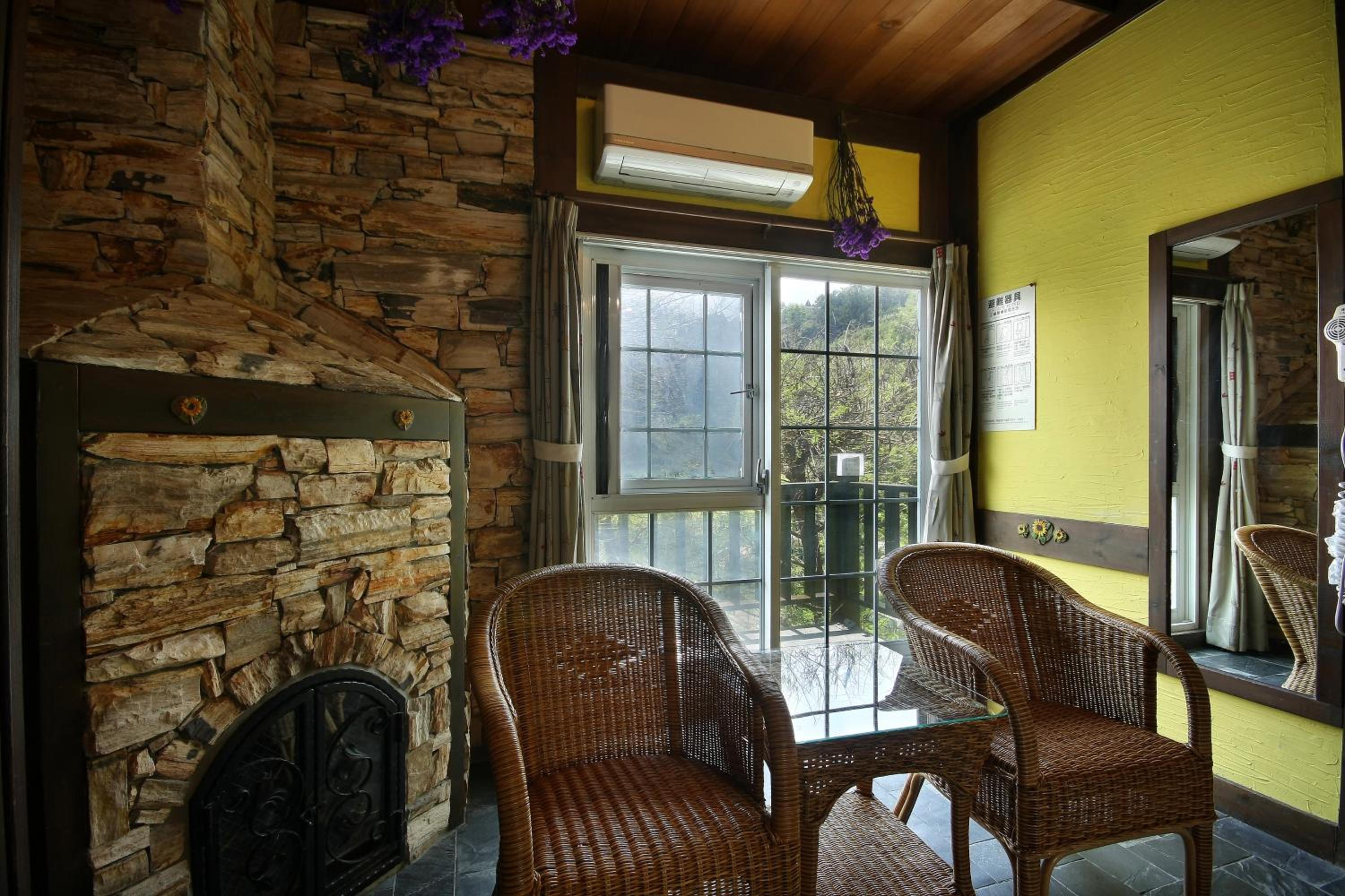 Quadruple Room with Terrace photo 3