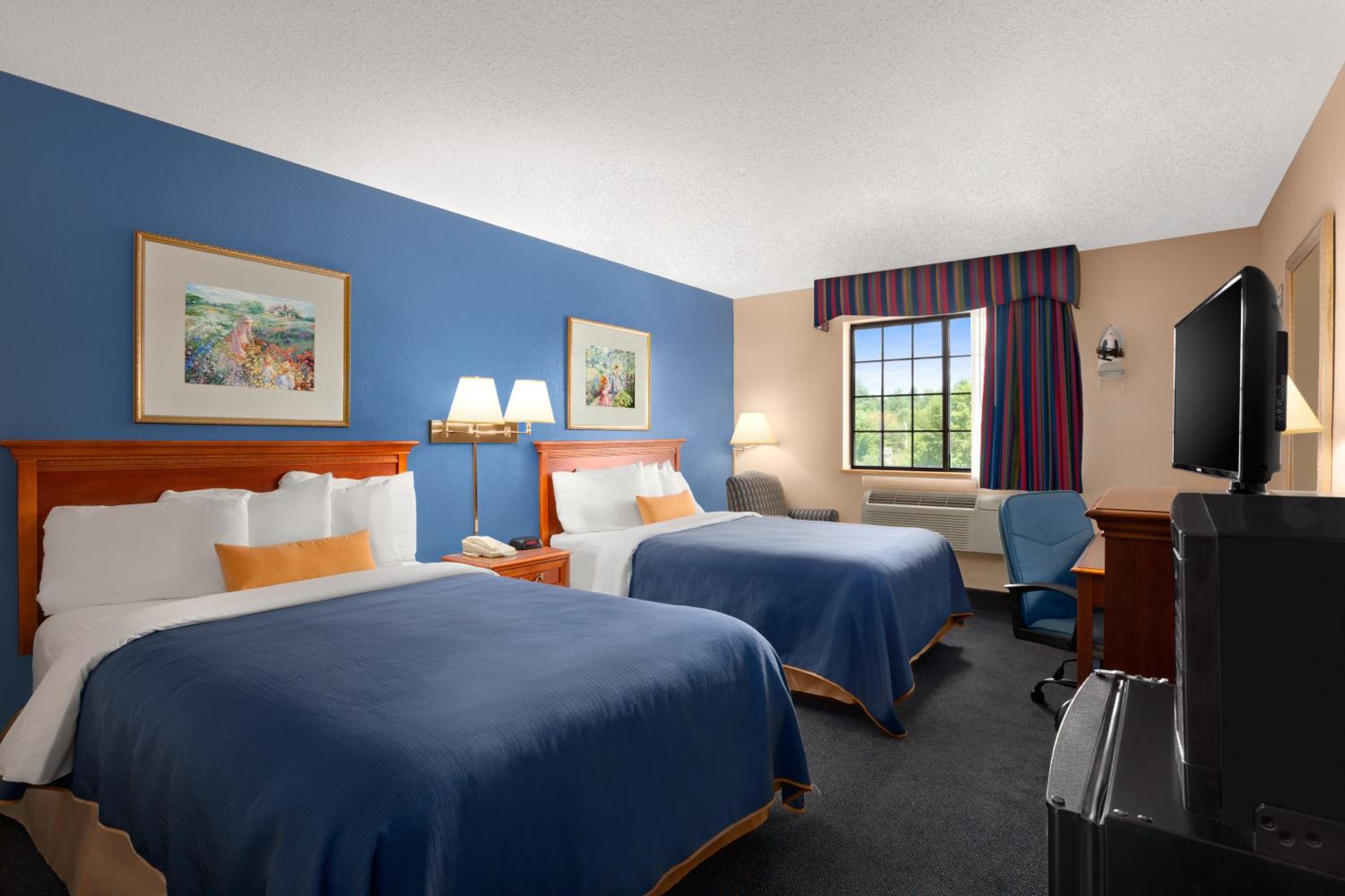 Deluxe Double Room with Two Double Beds - Non-Smoking - Photo 3
