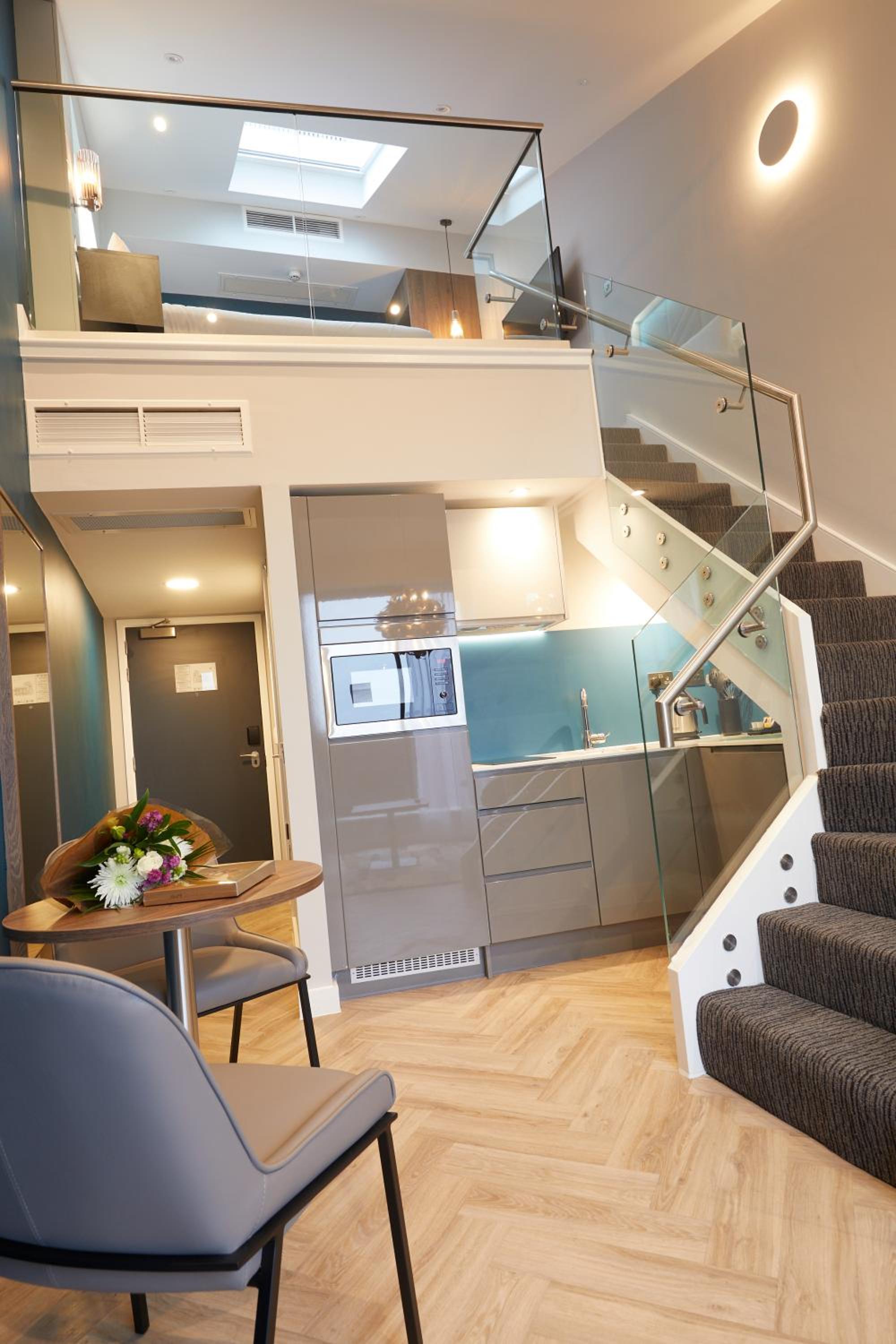 Loft Suite with Balcony - Photo 2