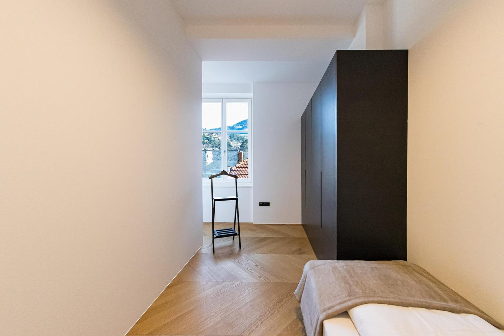 Three-Bedroom Apartment - Annex 492 ft - Photo 5