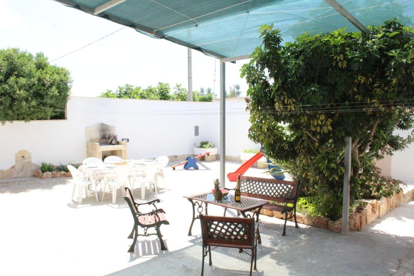 One-Bedroom House - Photo 10