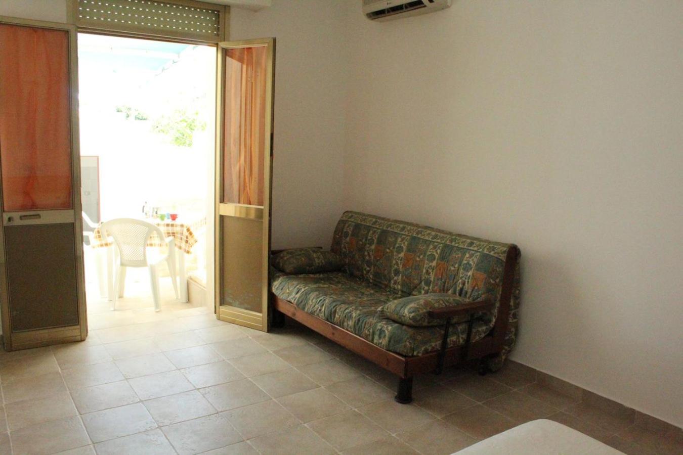 King Studio with Sofa Bed - Photo 1