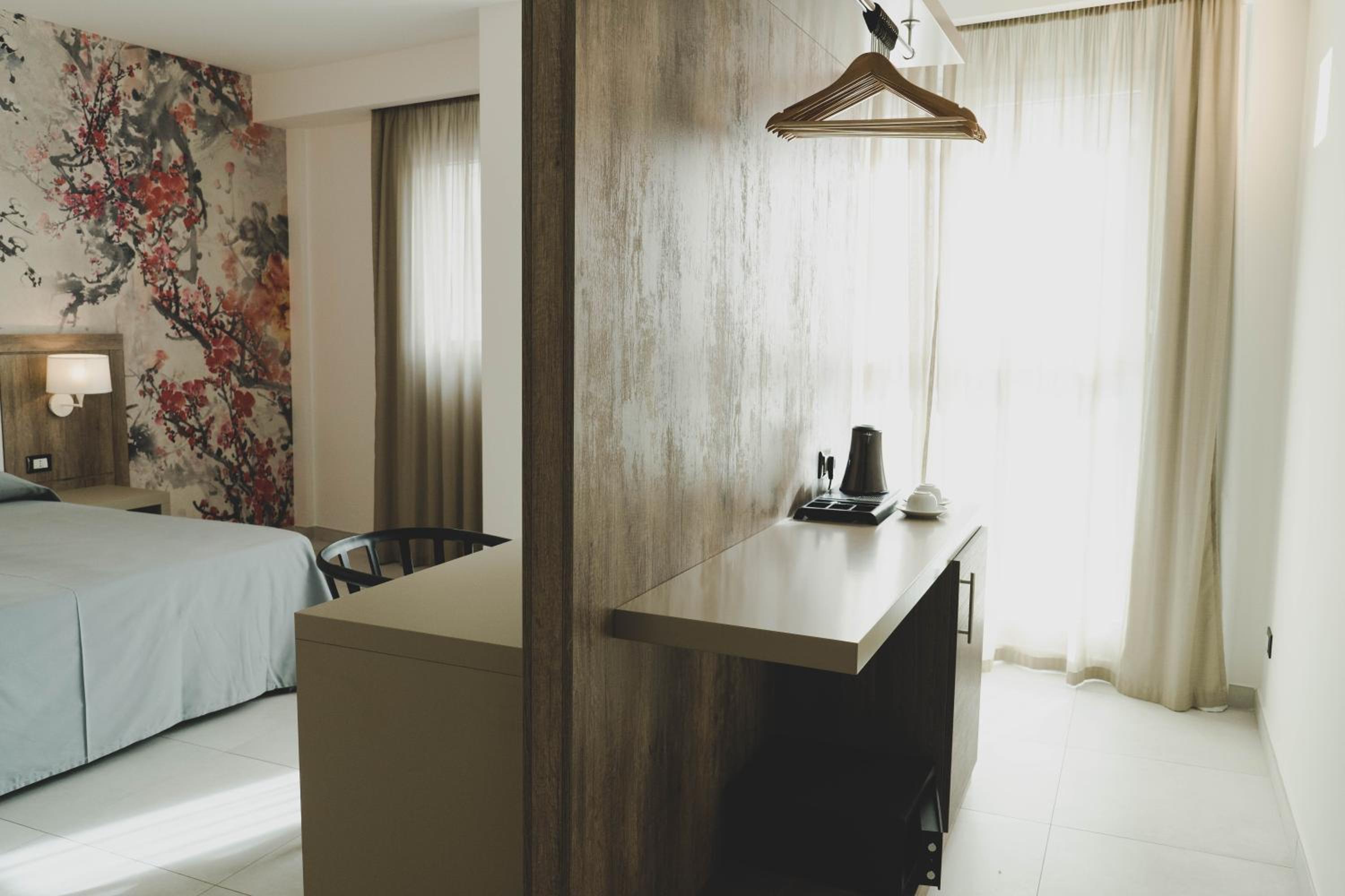 Suite - Photo 2