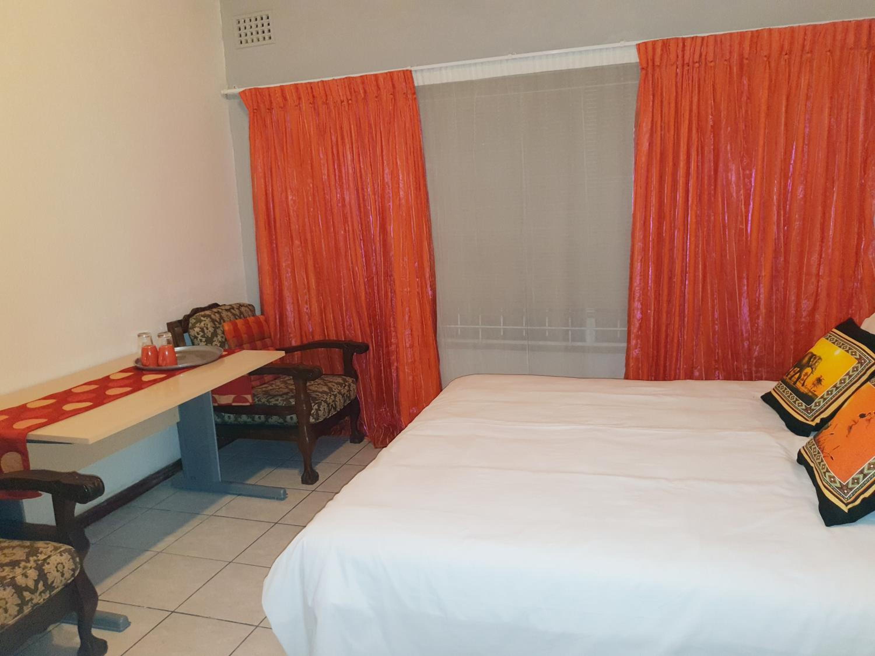 Deluxe Double Room - Photo 11