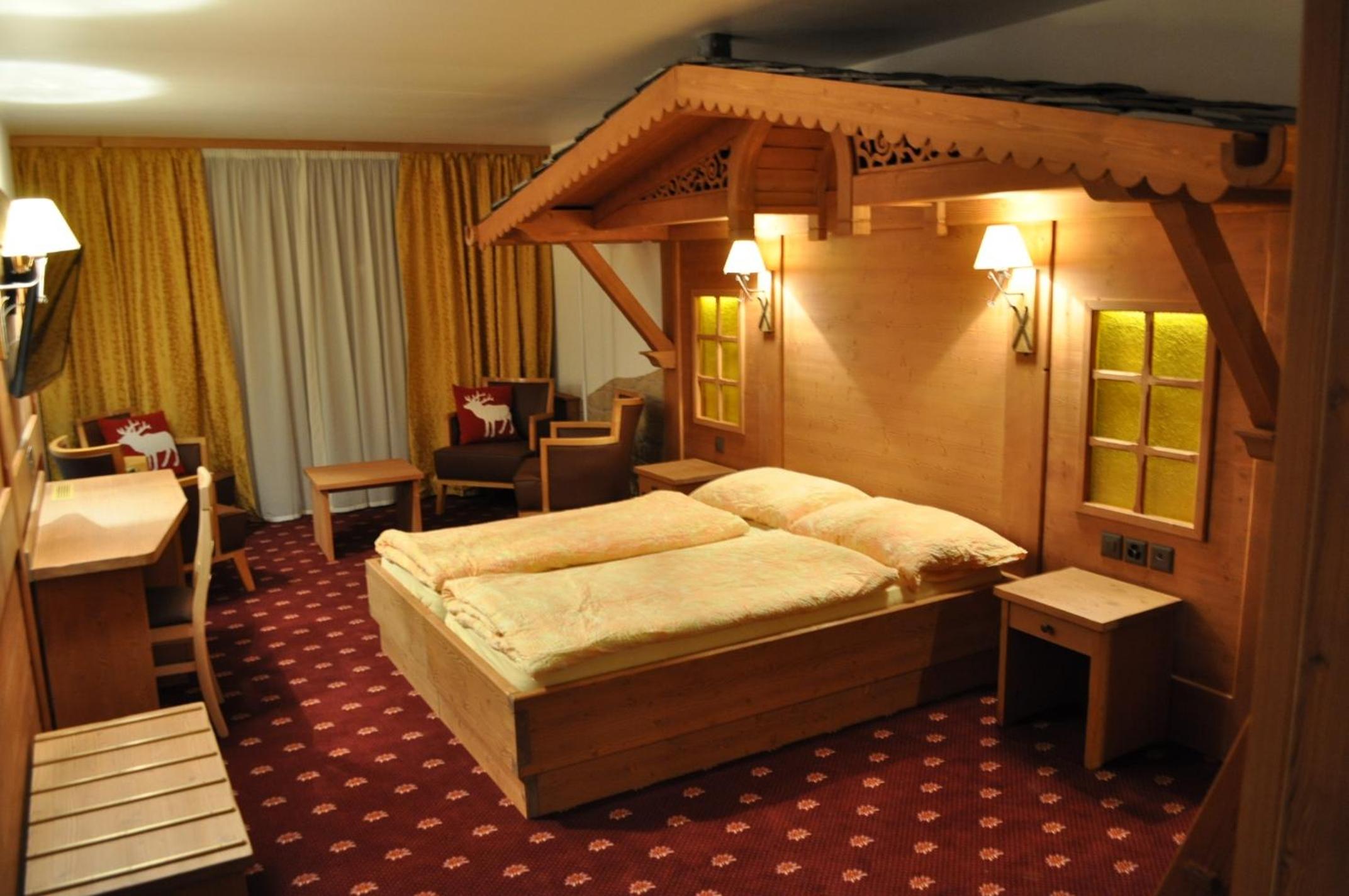 Swiss Chalet Room (2-4 beds) photo 2